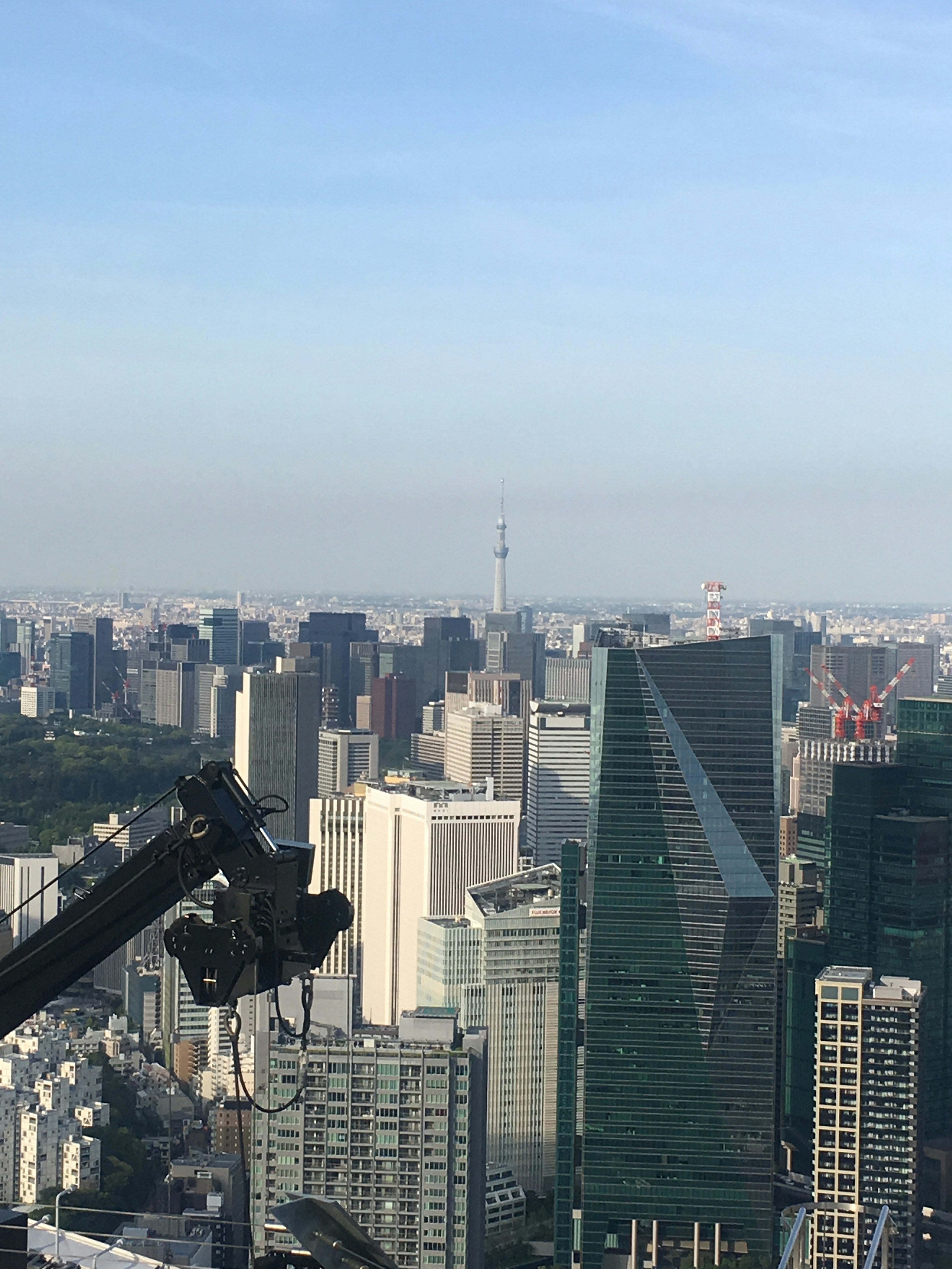 Panoramablick auf Wolkenkratzer und Stadtlandschaft