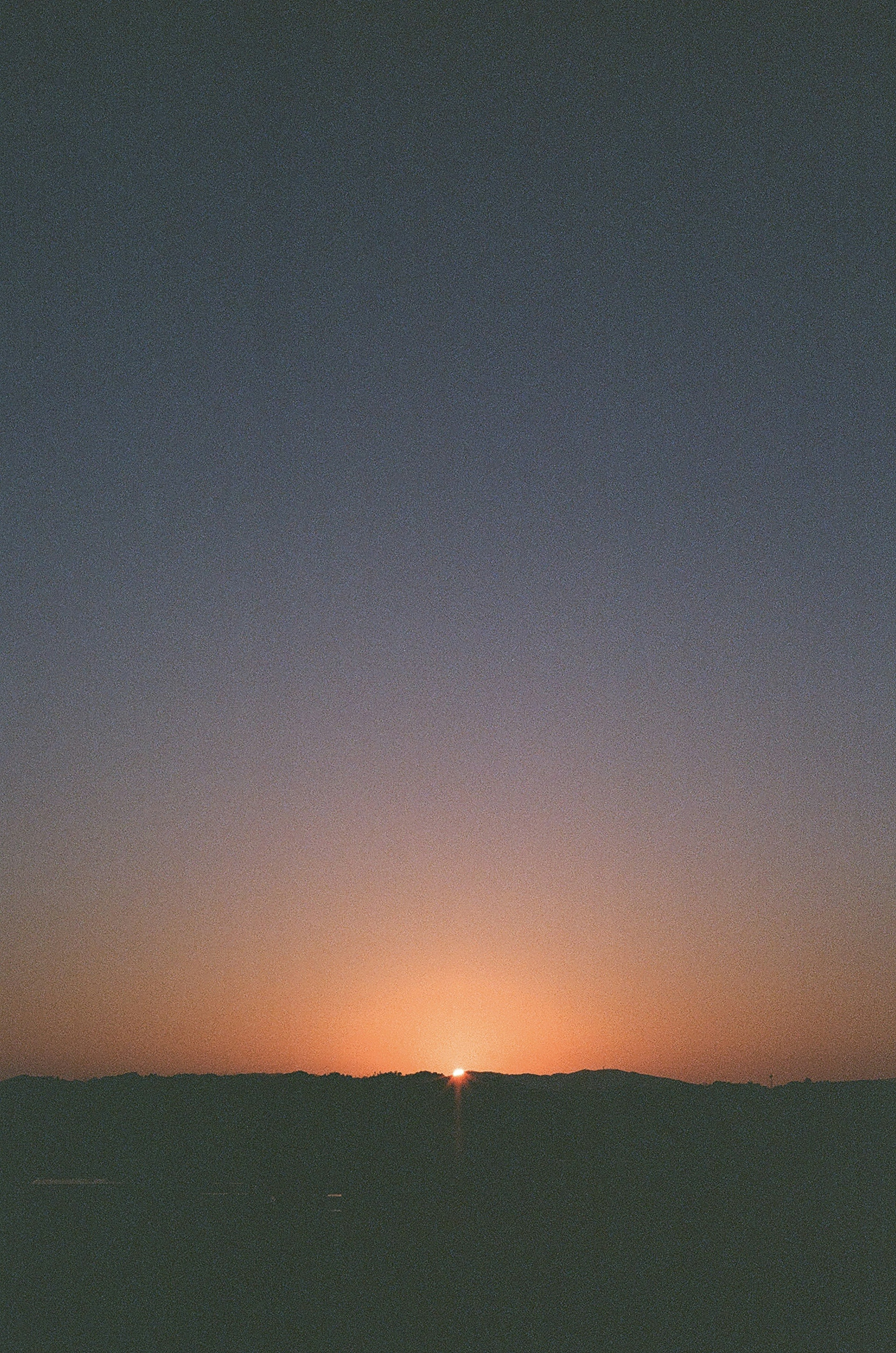 夕日が沈む美しい風景の画像