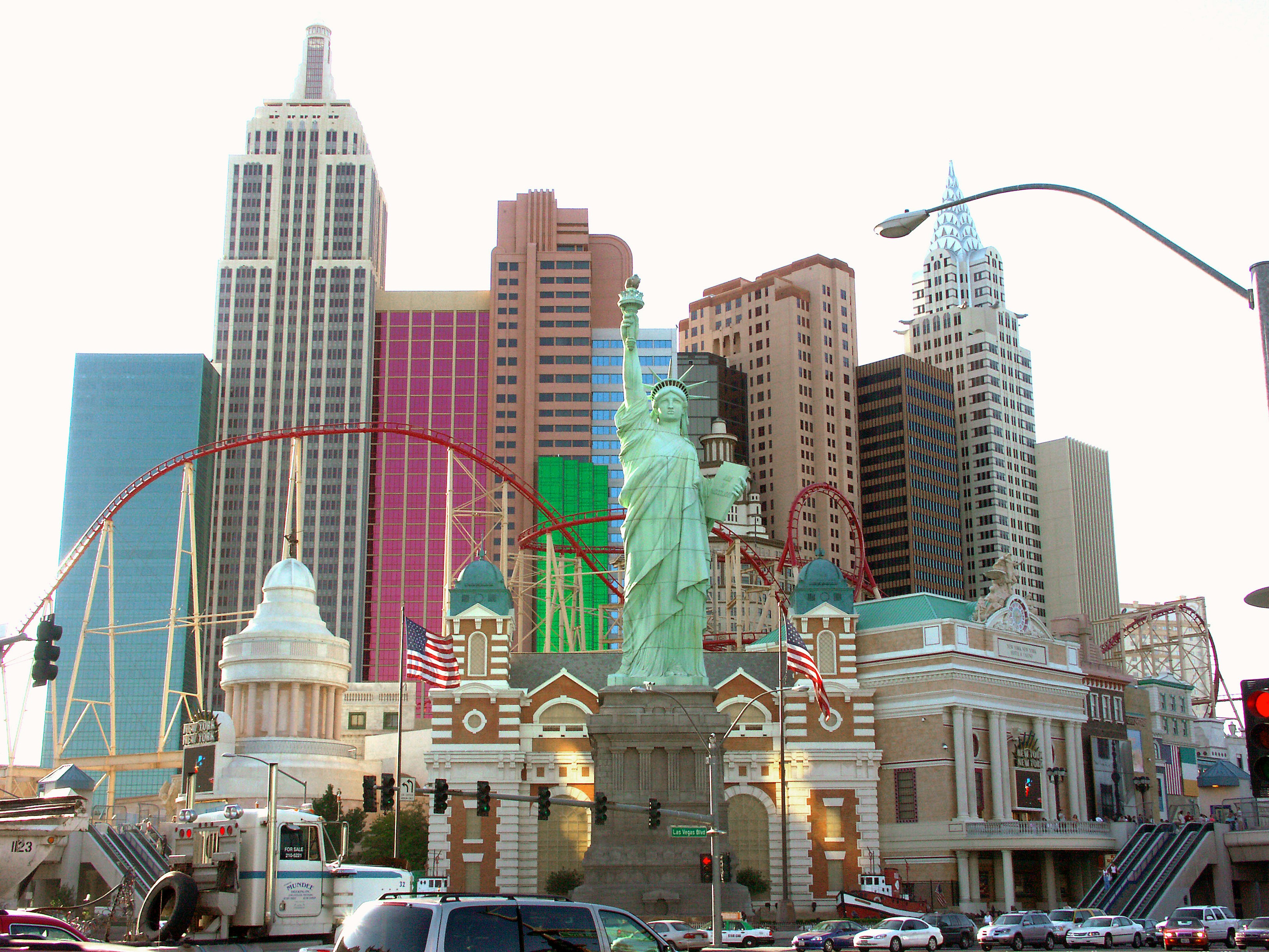 Las Vegas hotel skyline resembling New York skyscrapers with Statue of Liberty