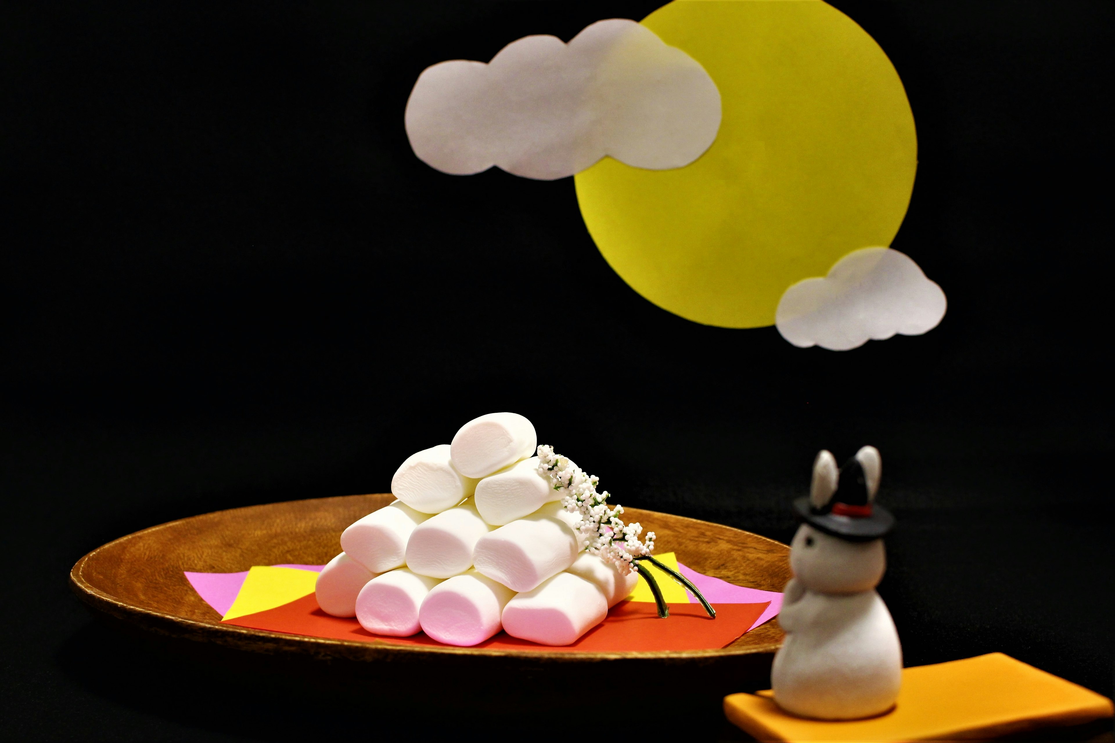 Dumplings décoratifs et lapin pour la contemplation de la lune