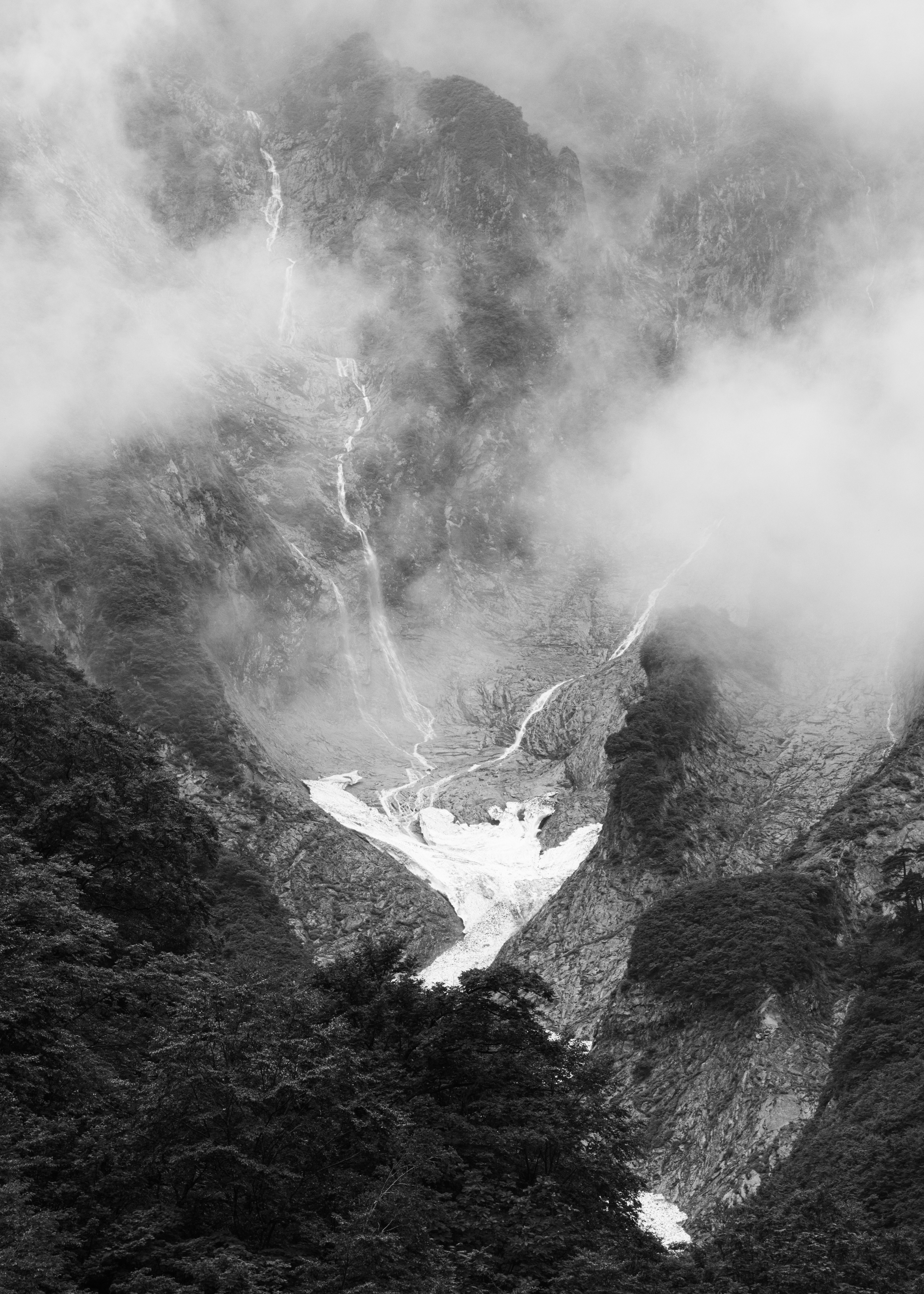 photo-7Rsym2JsFczaYscraMv9-image