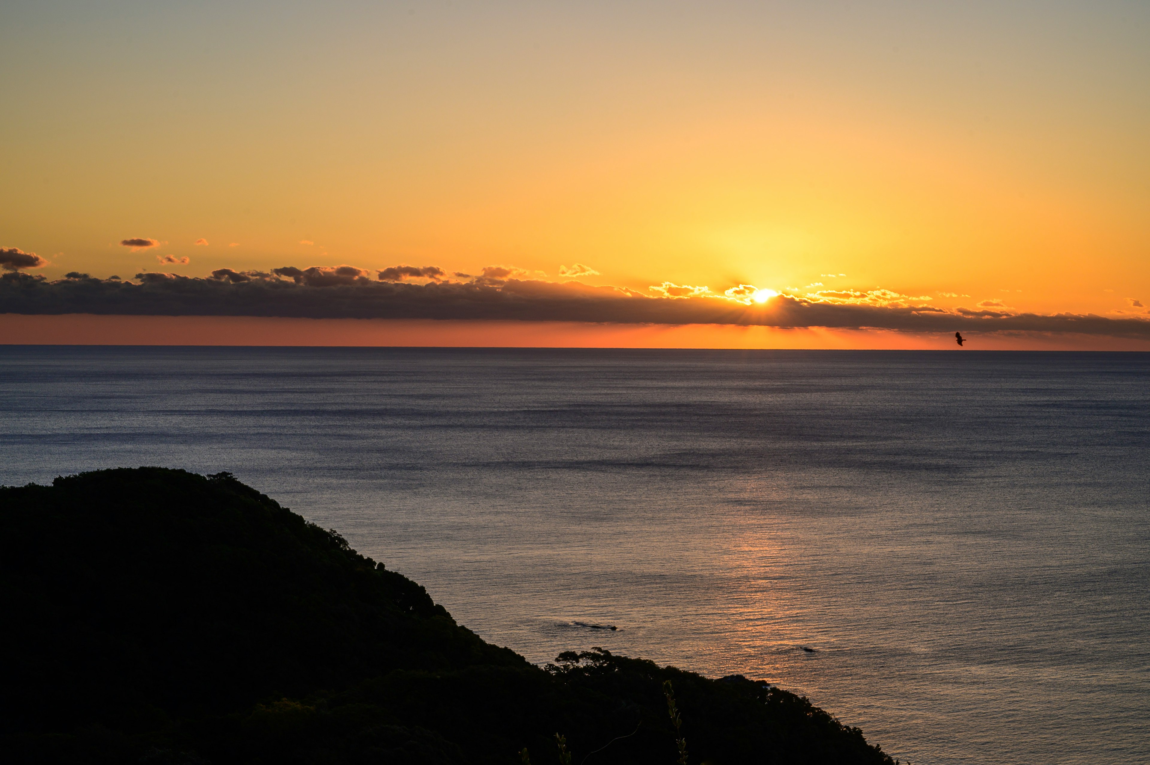 Magnifique paysage de coucher de soleil sur l'océan