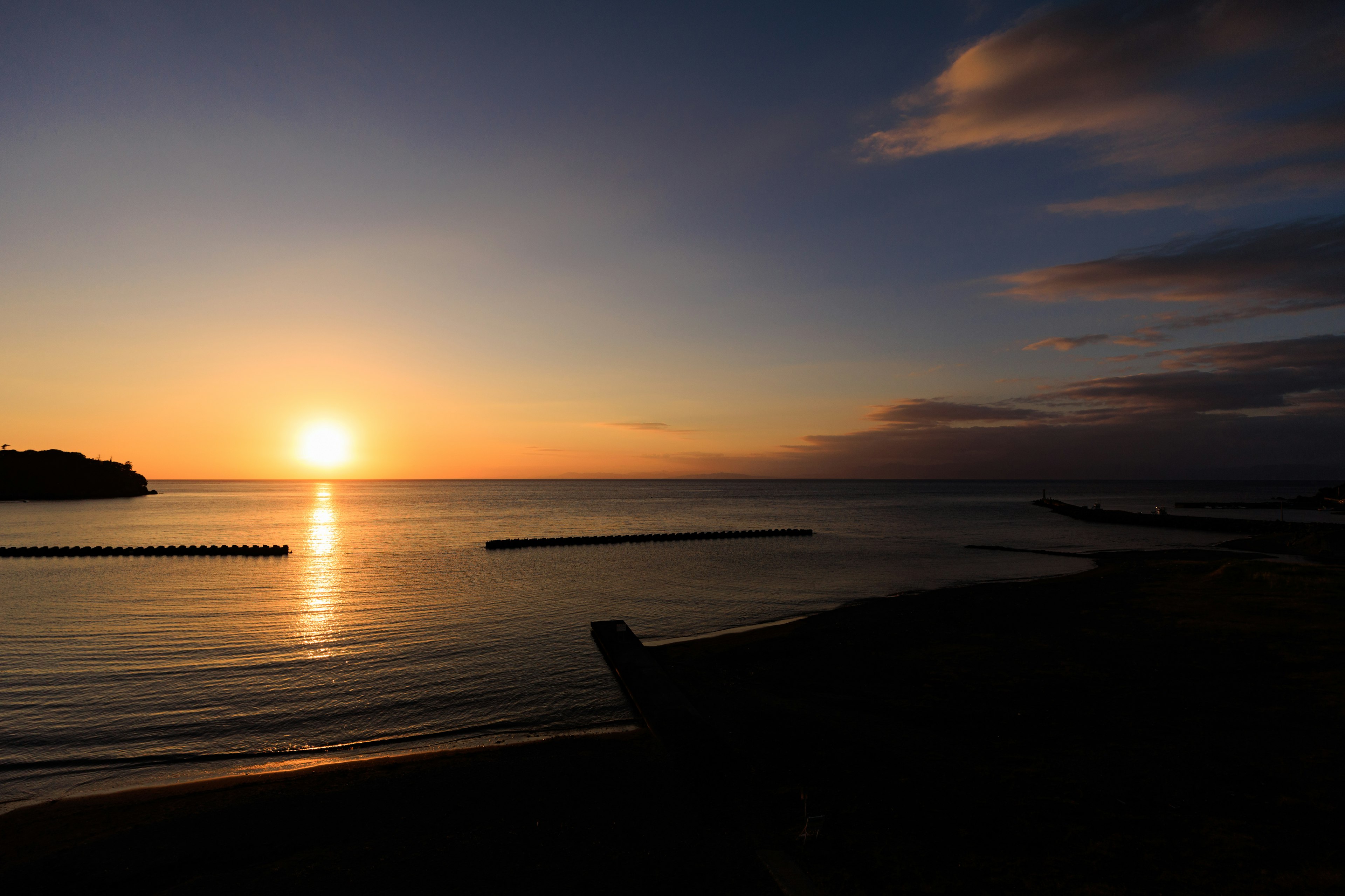 Beautiful landscape of sunset over the ocean