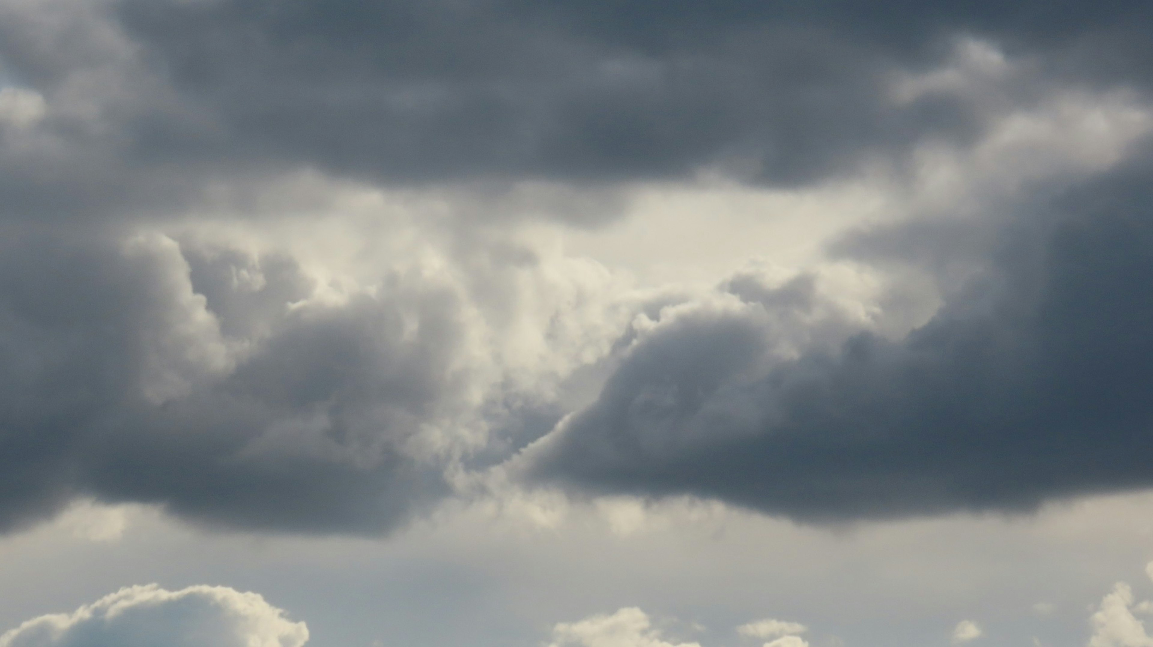 Bild eines Himmels voller Wolken