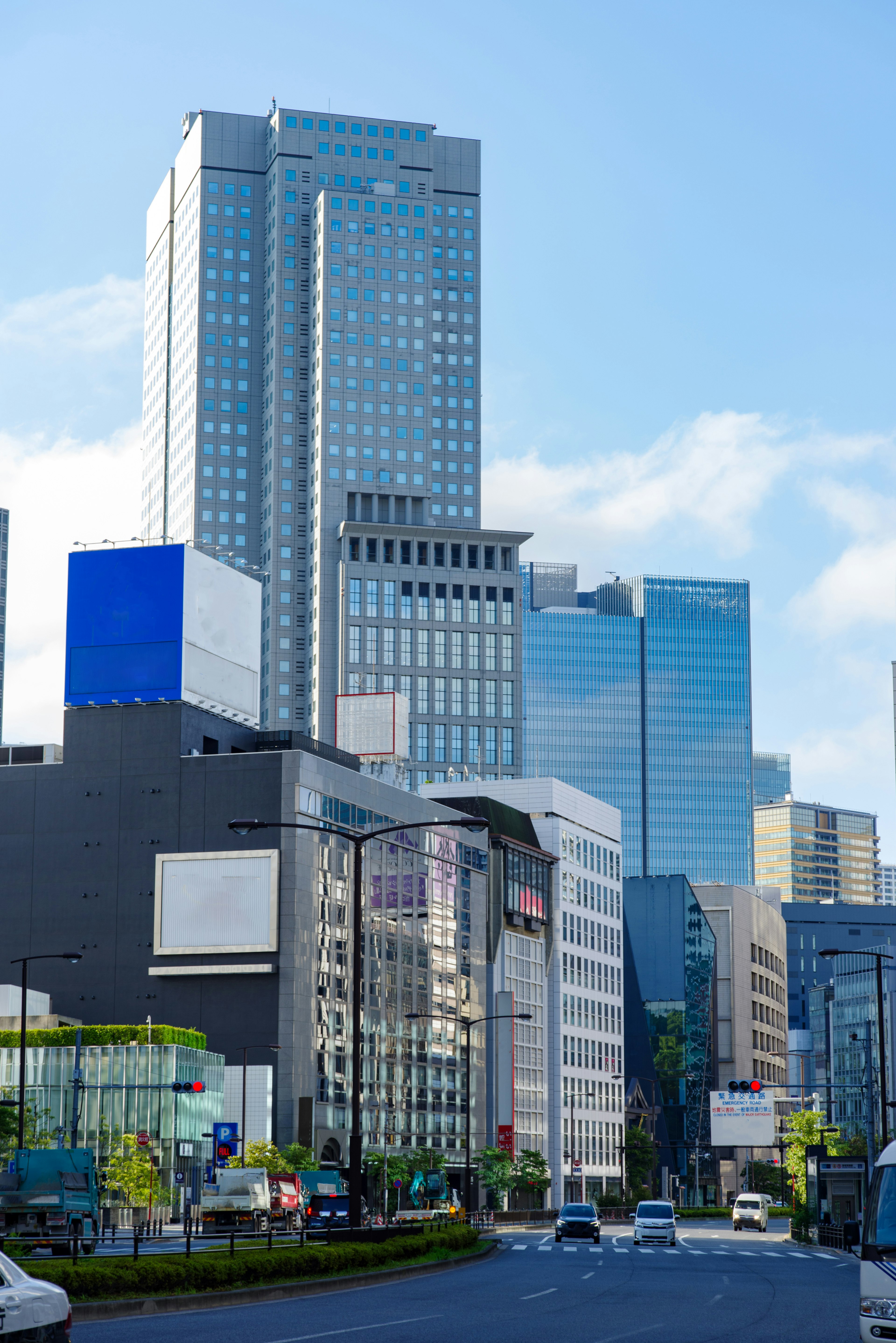 Paysage urbain avec de grands gratte-ciel et une architecture moderne