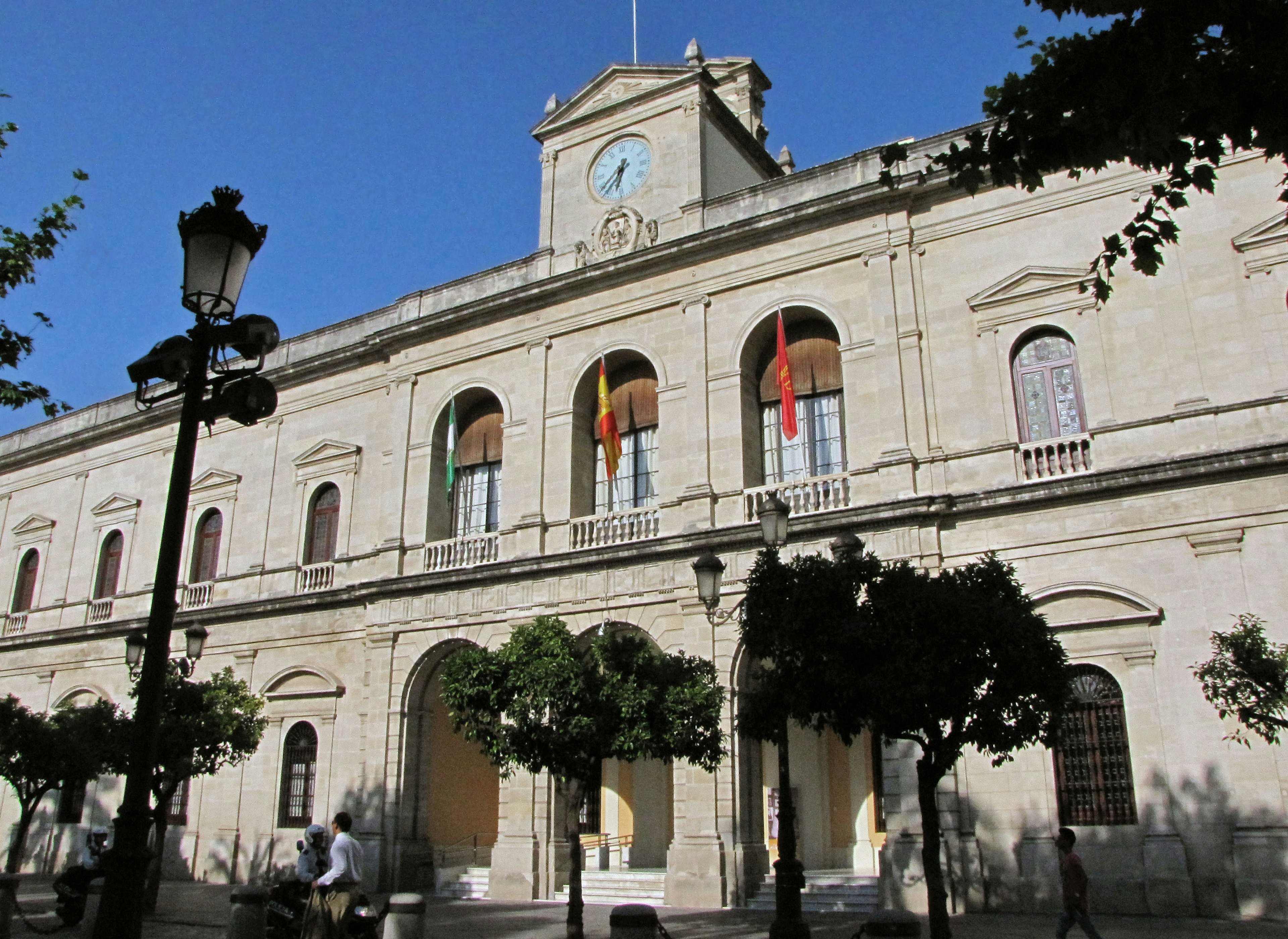 Facade of a beautiful building under a clear blue sky