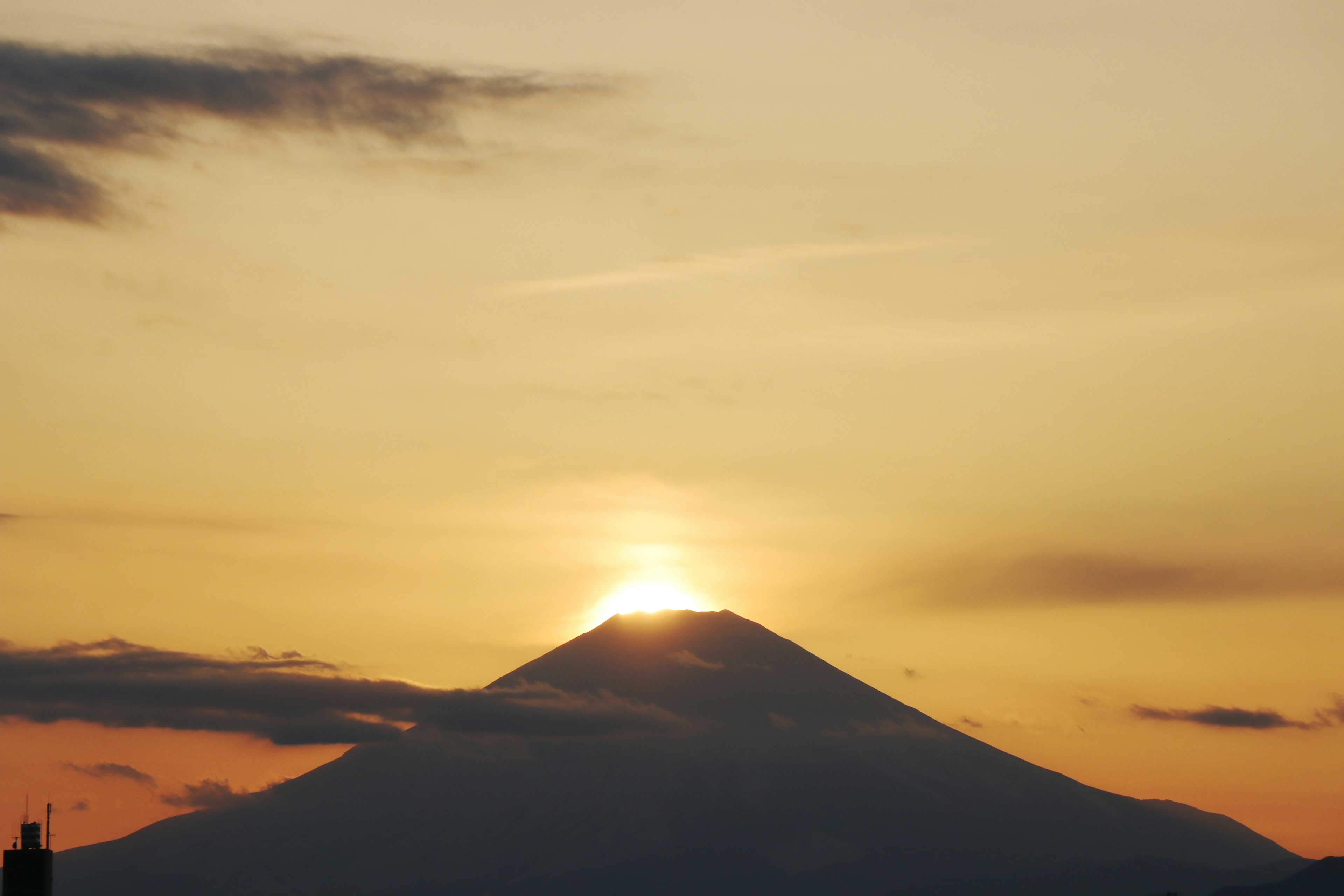 富士山上的美麗日落