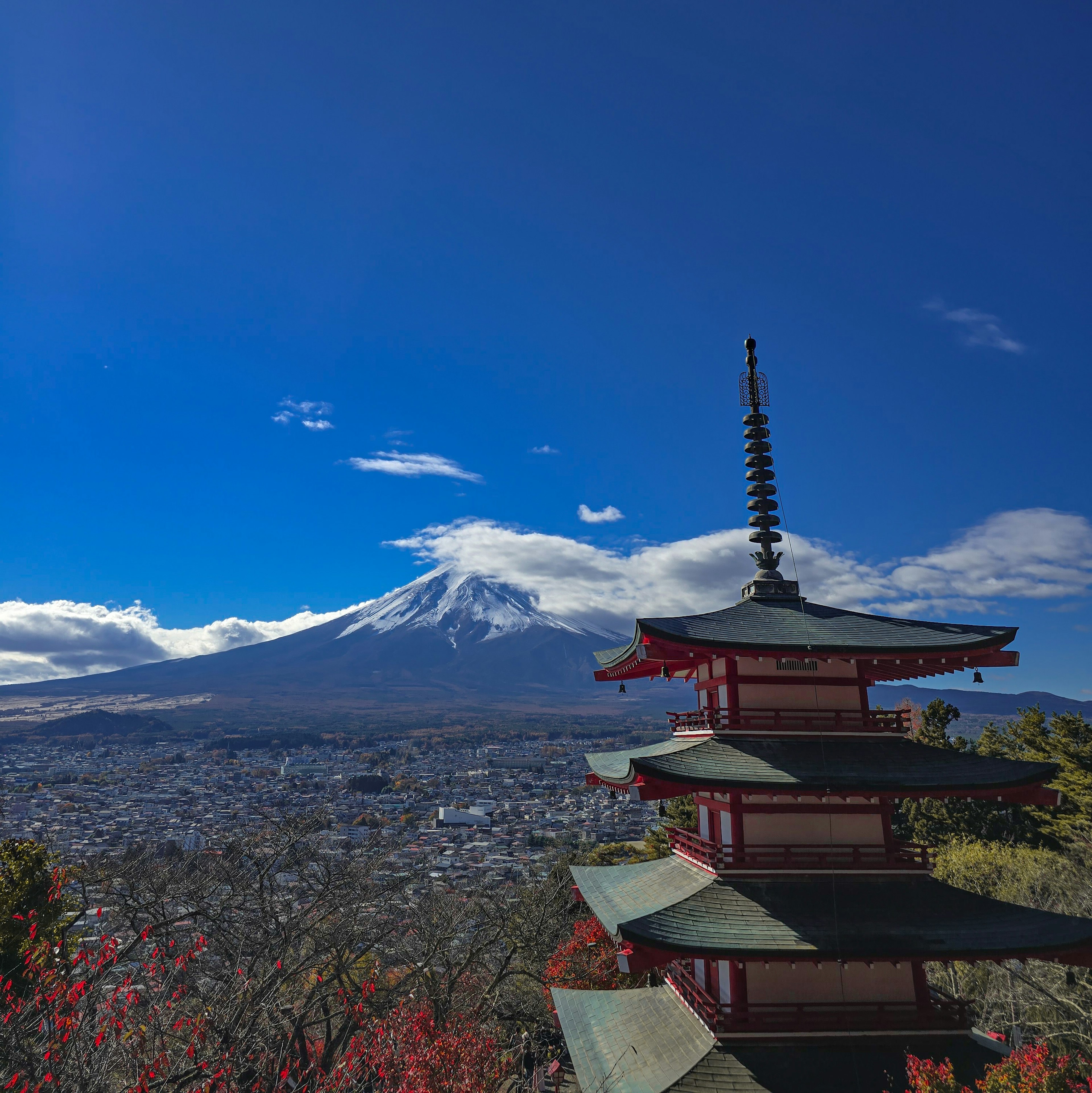 Schöner Blick auf den Fuji und eine Pagode