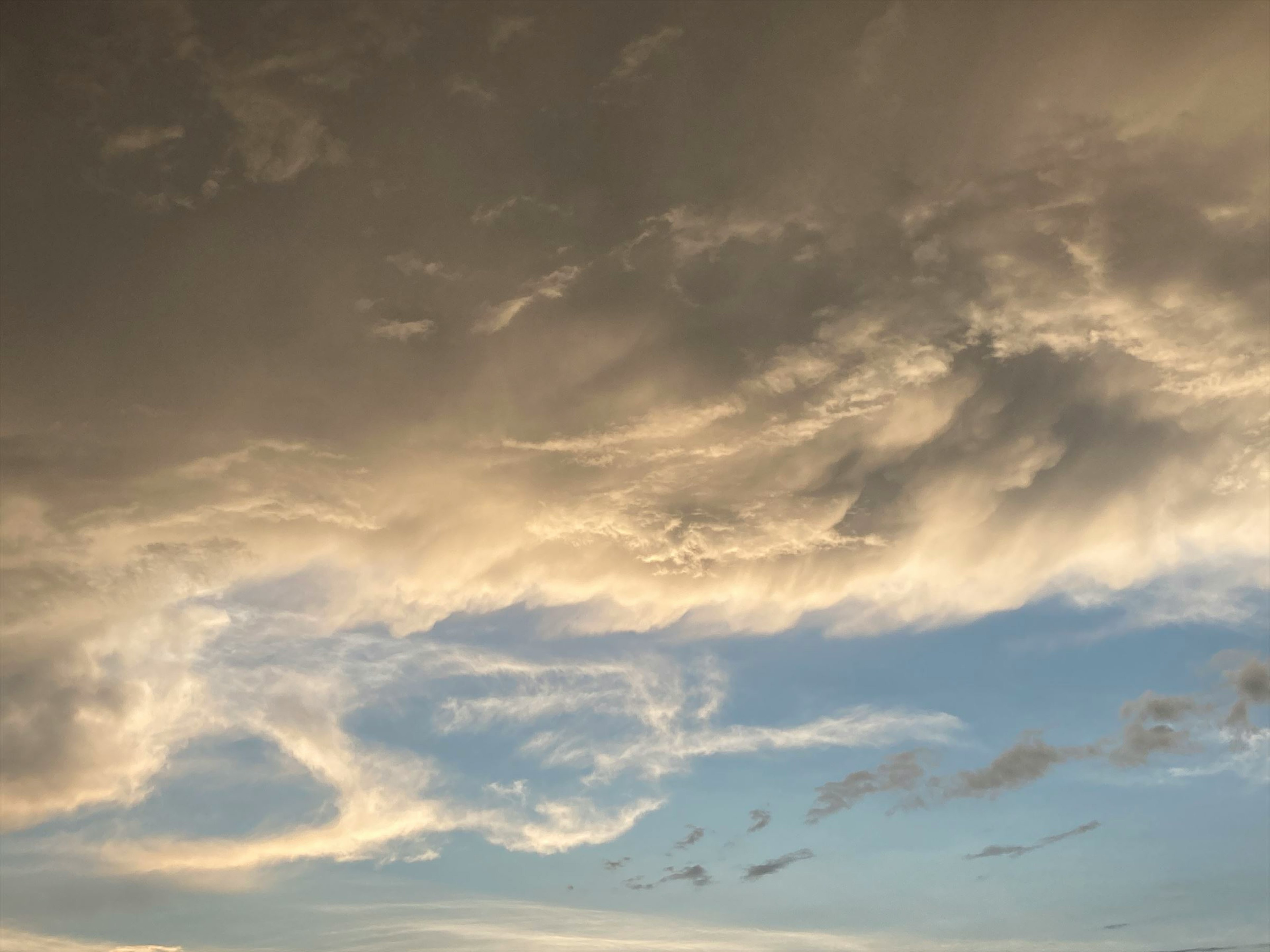 A beautiful gradient of cloudy sky and blue sky