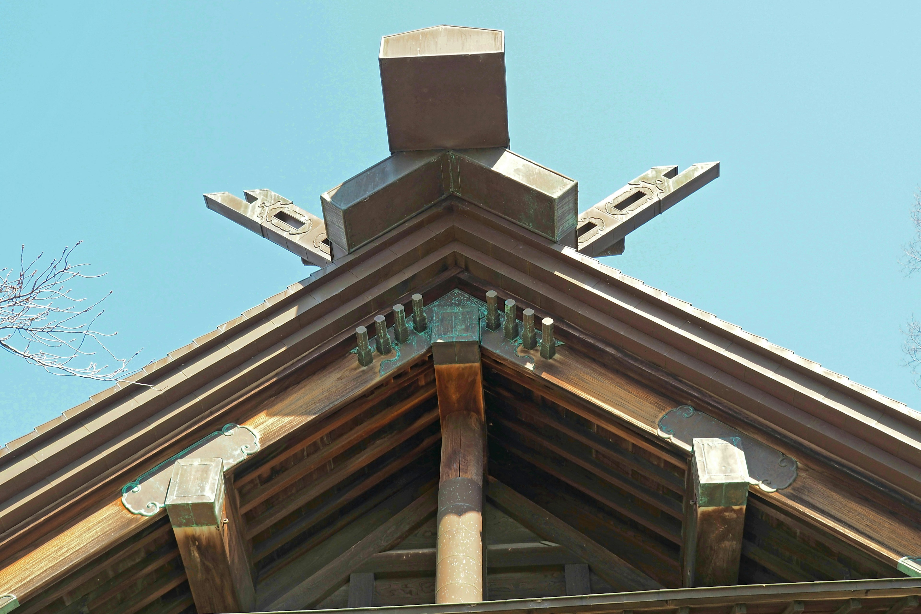 Wooden roof structure with decorative elements