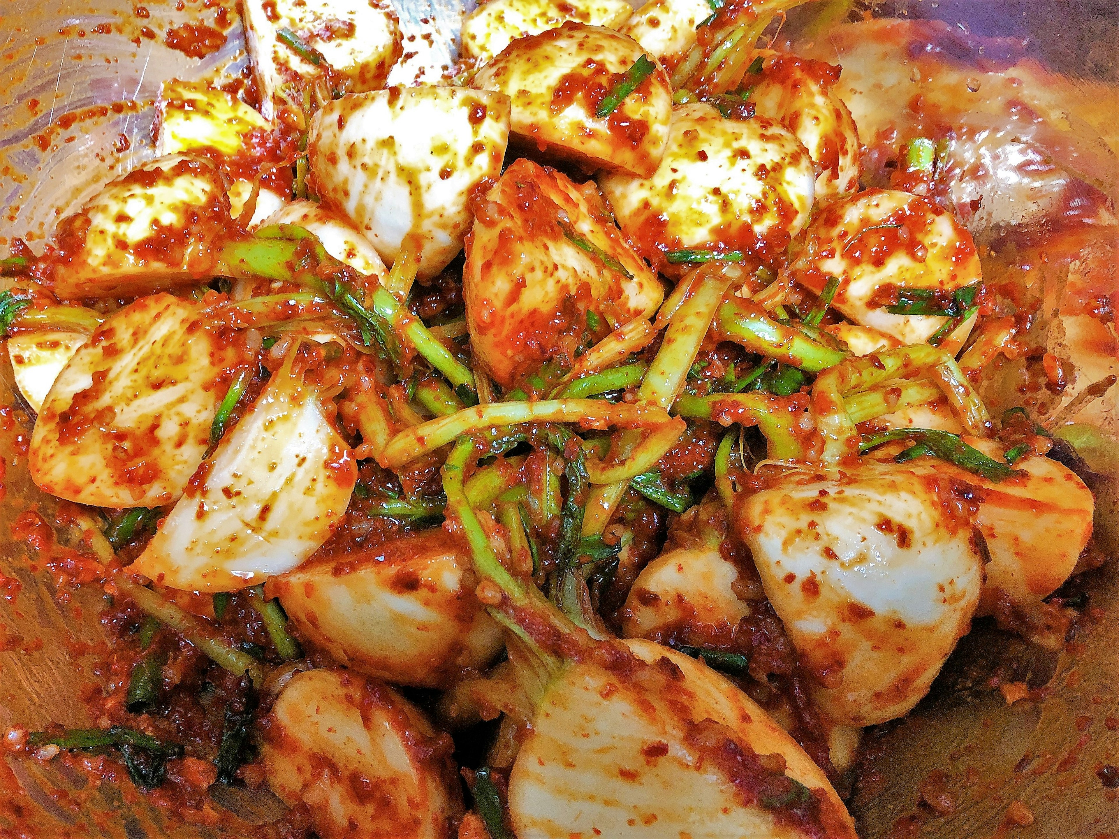 Small vegetables and radishes mixed with spicy seasoning