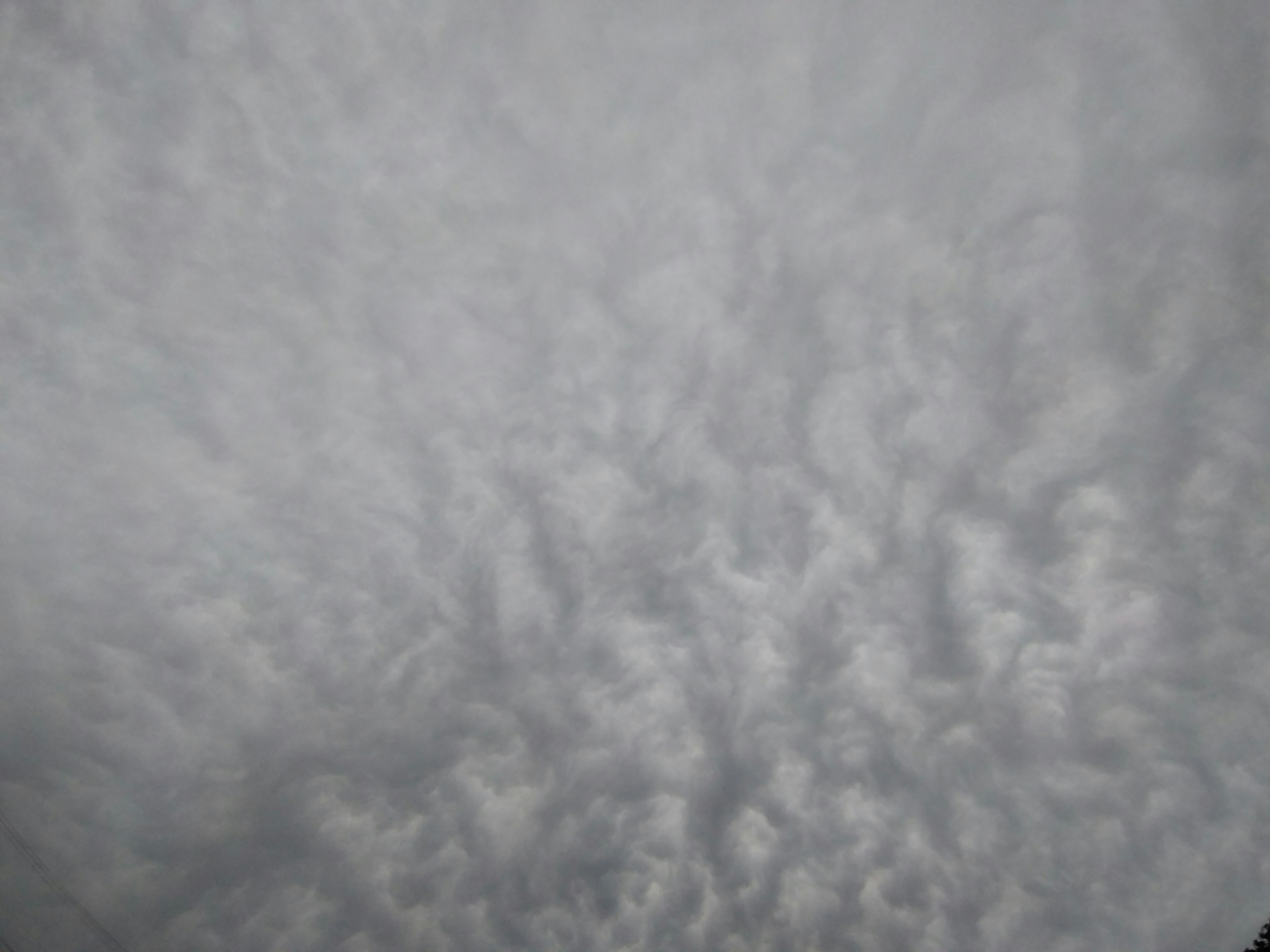 Texture de nuages gris couvrant le ciel