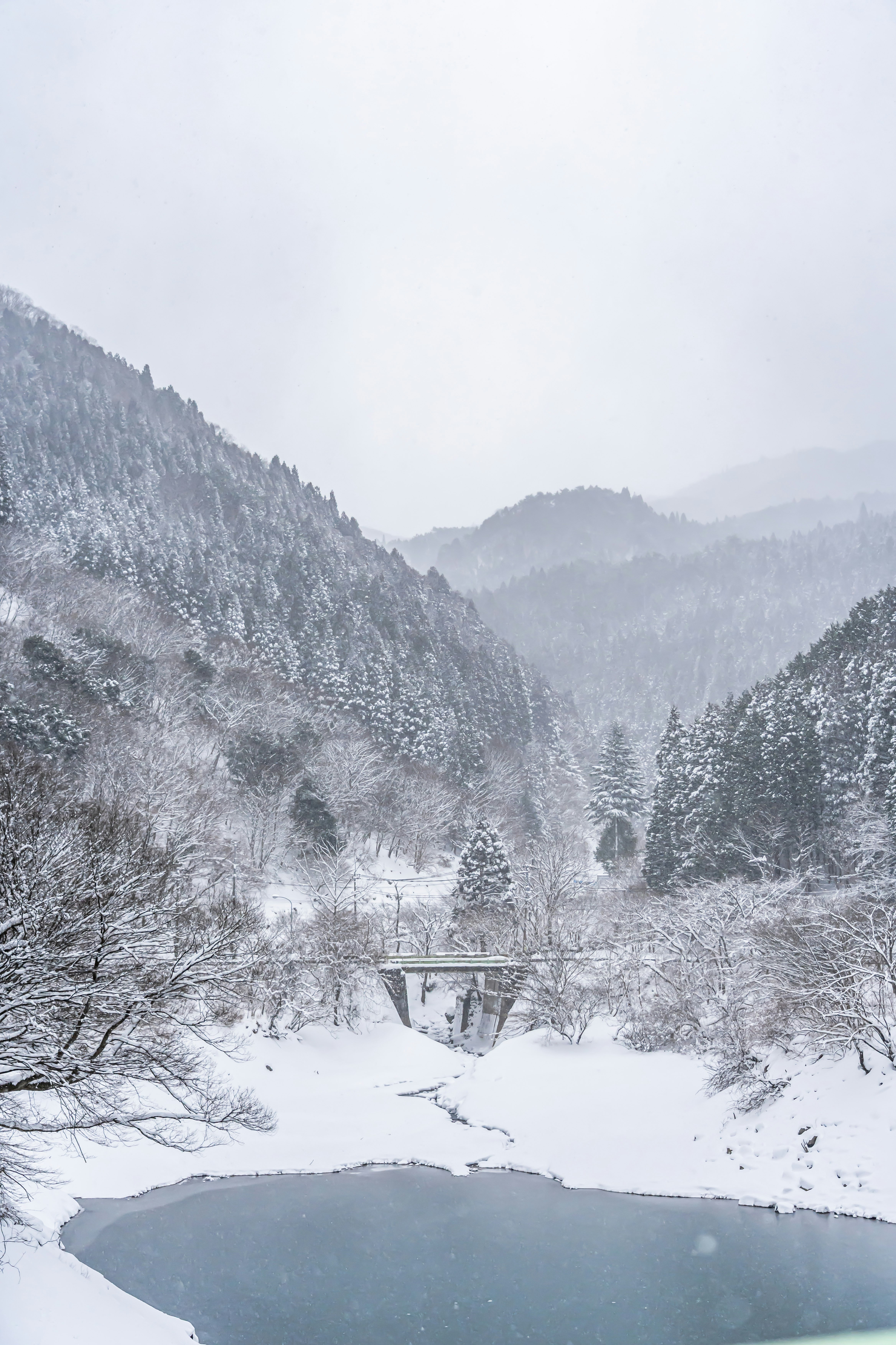 雪山の風景写真 雪山の風景（ワイド・高画質） 写真素材無料壁紙