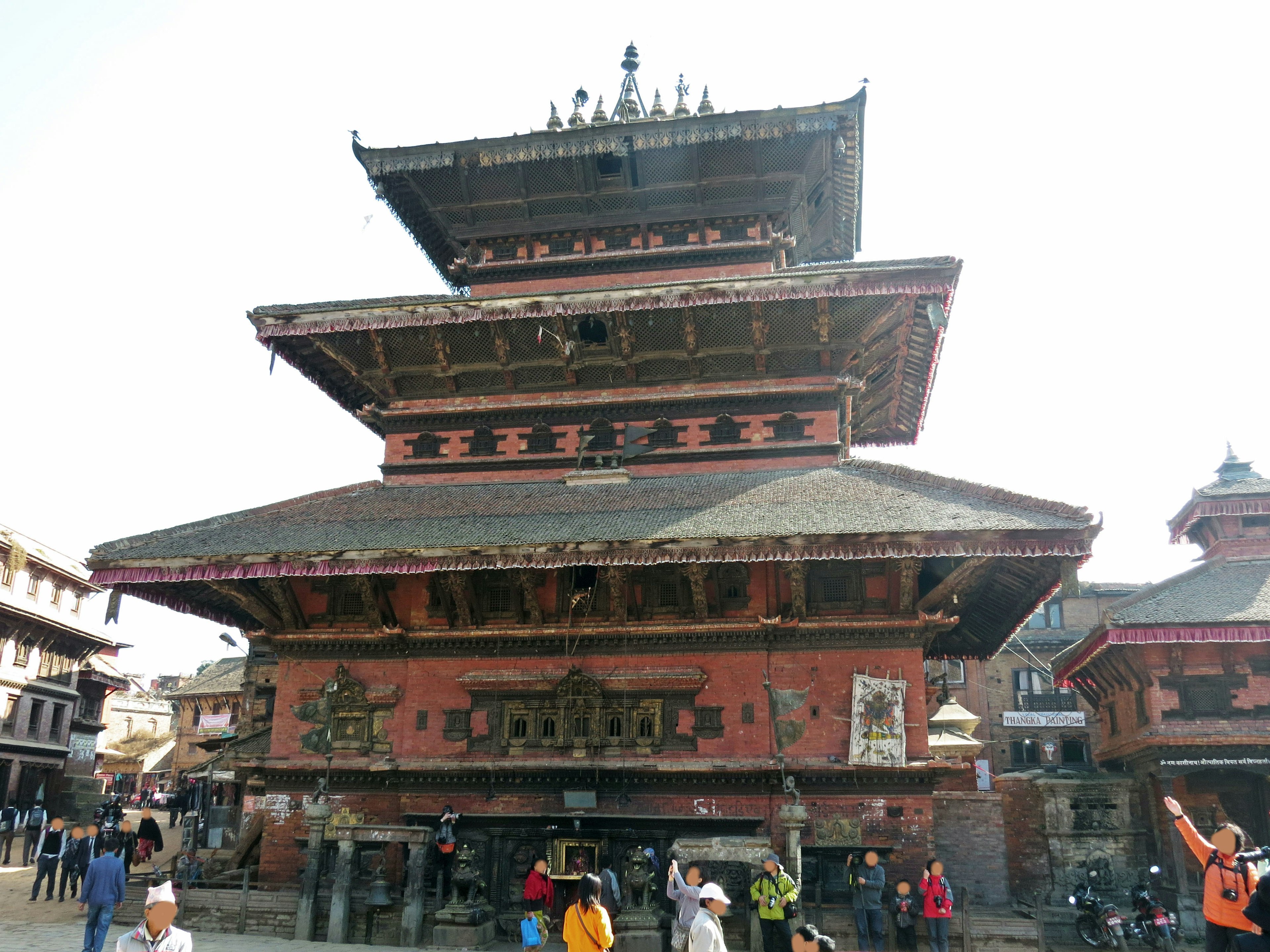 Äußeres eines traditionellen nepalesischen Tempels am Durbar Platz in Kathmandu