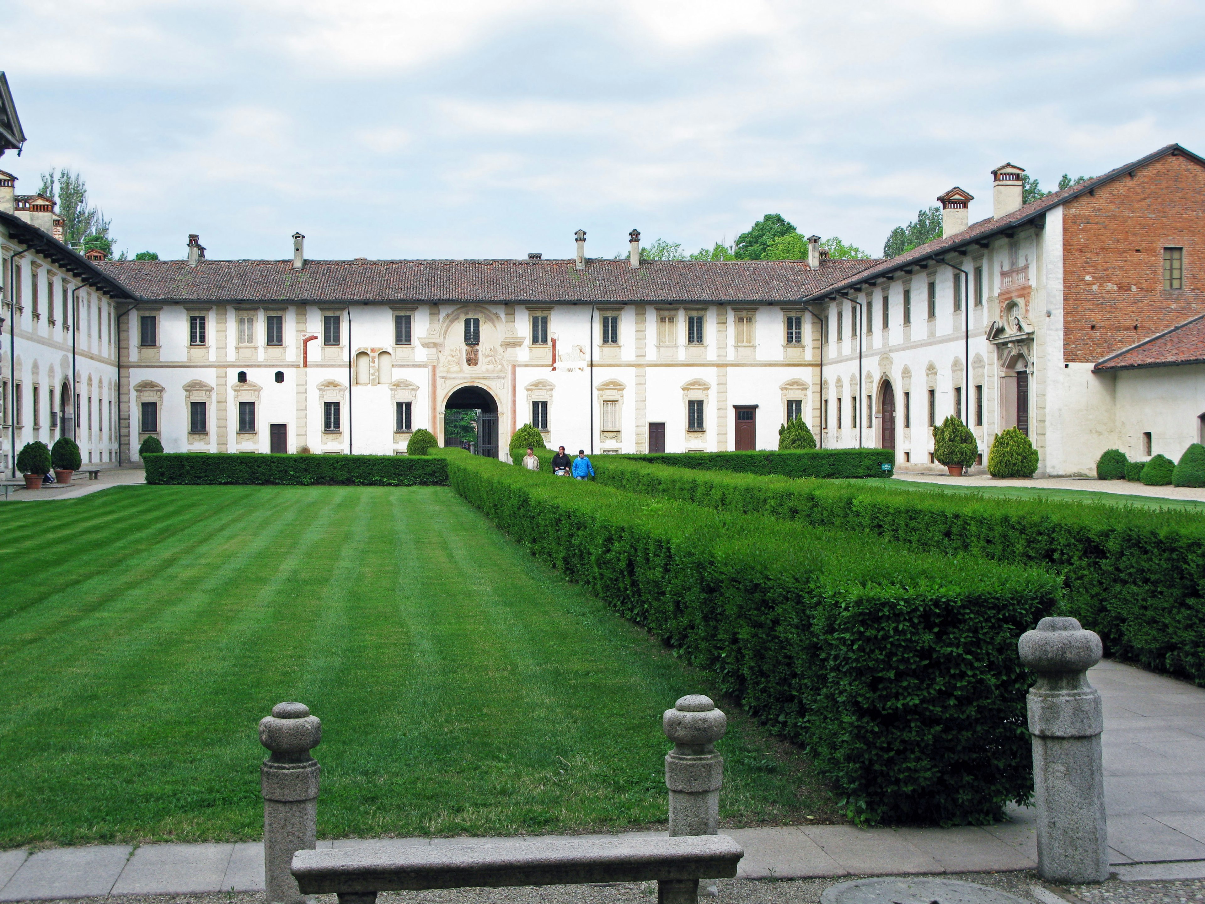 Edificio storico con un bel cortile