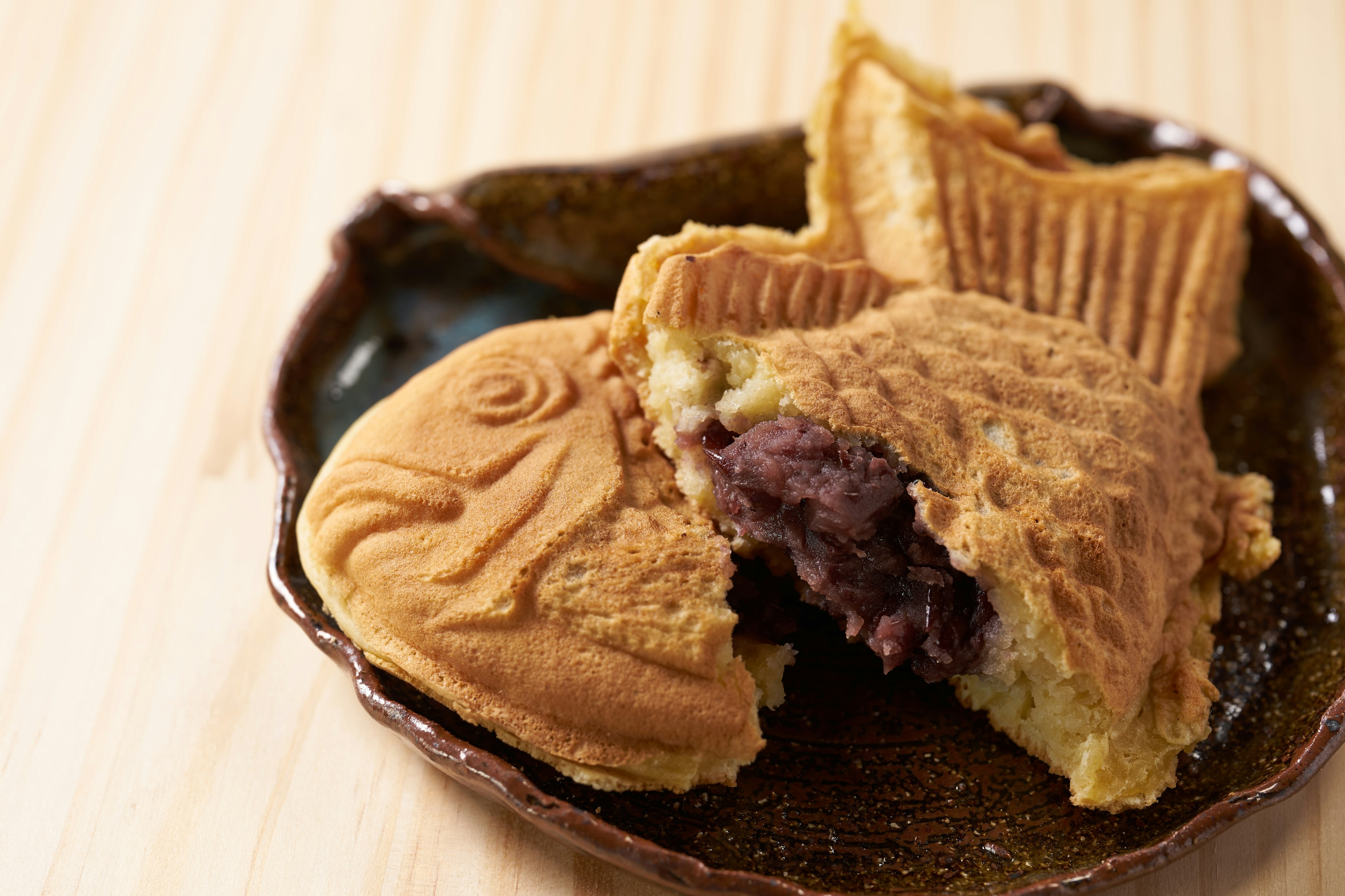 Taiyaki and star-shaped wagashi served on a plate