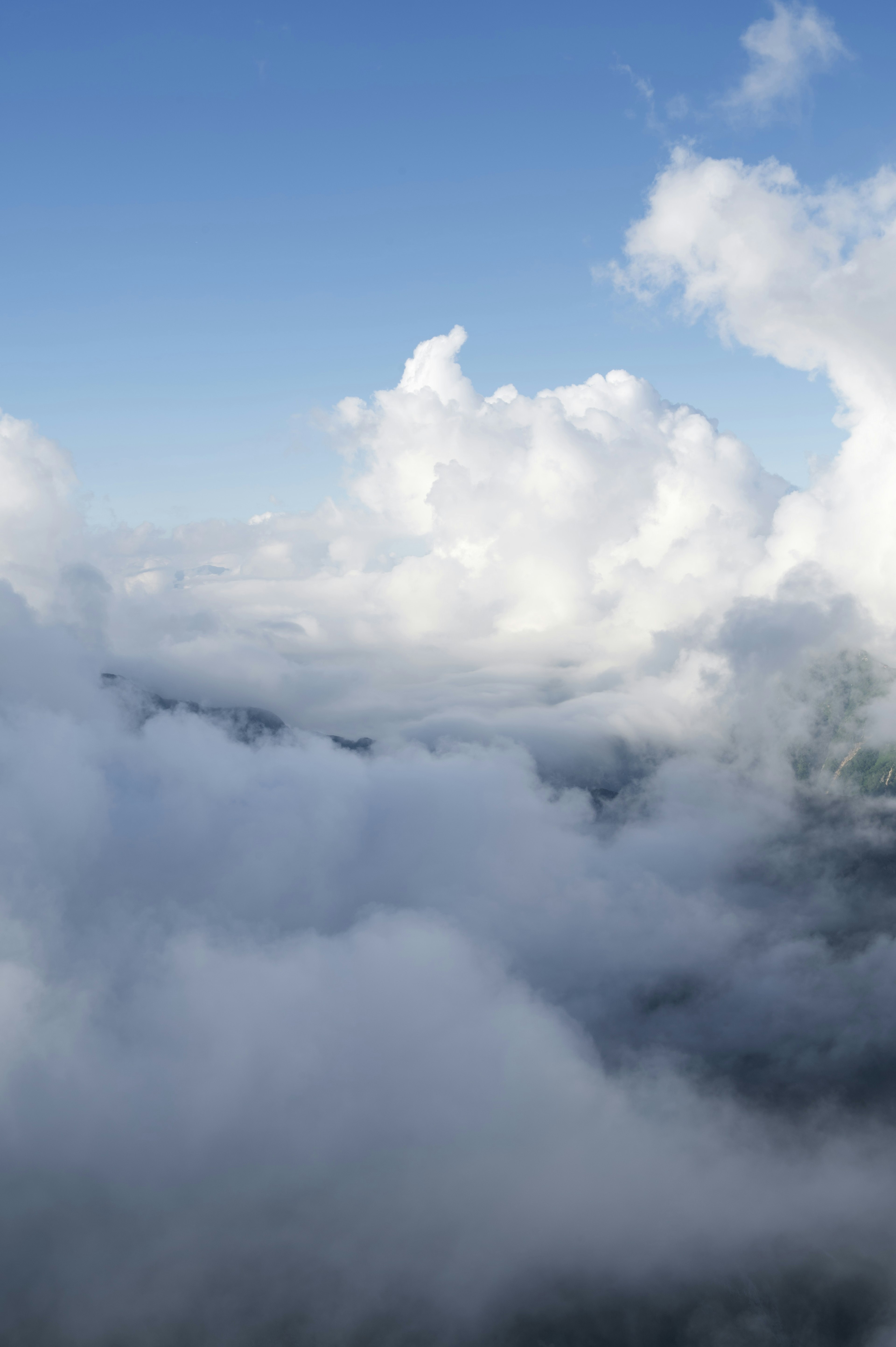 青空と白い雲の景色