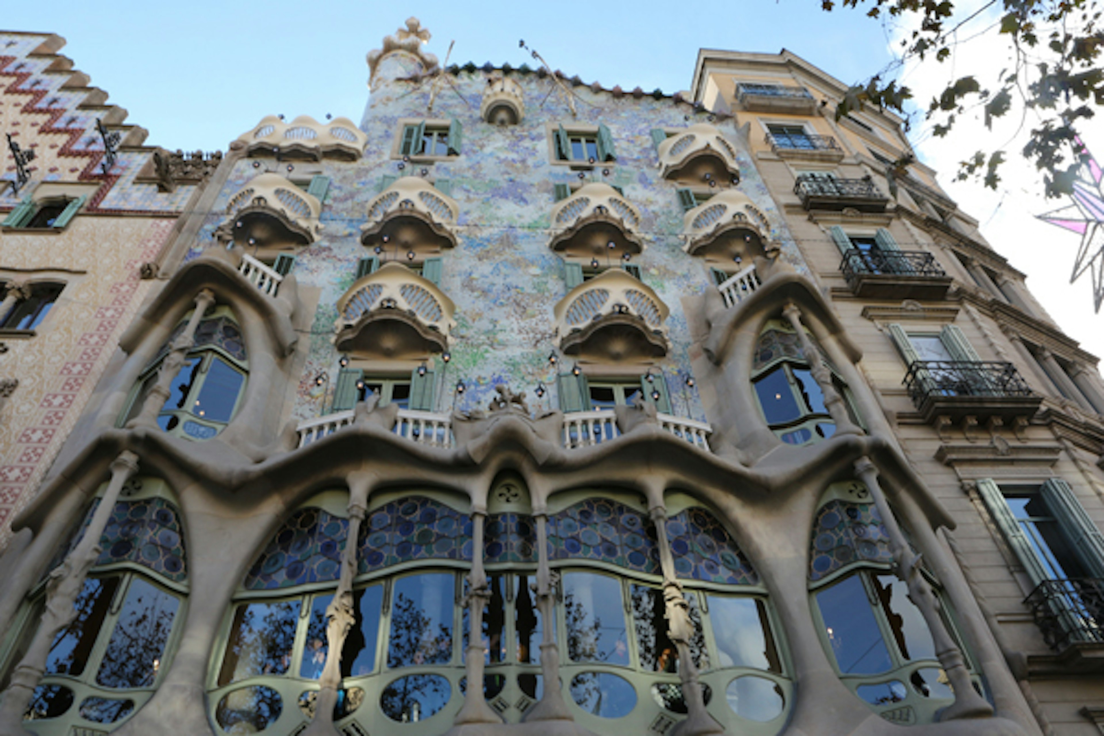 Facciata unica di Casa Batlló a Barcellona