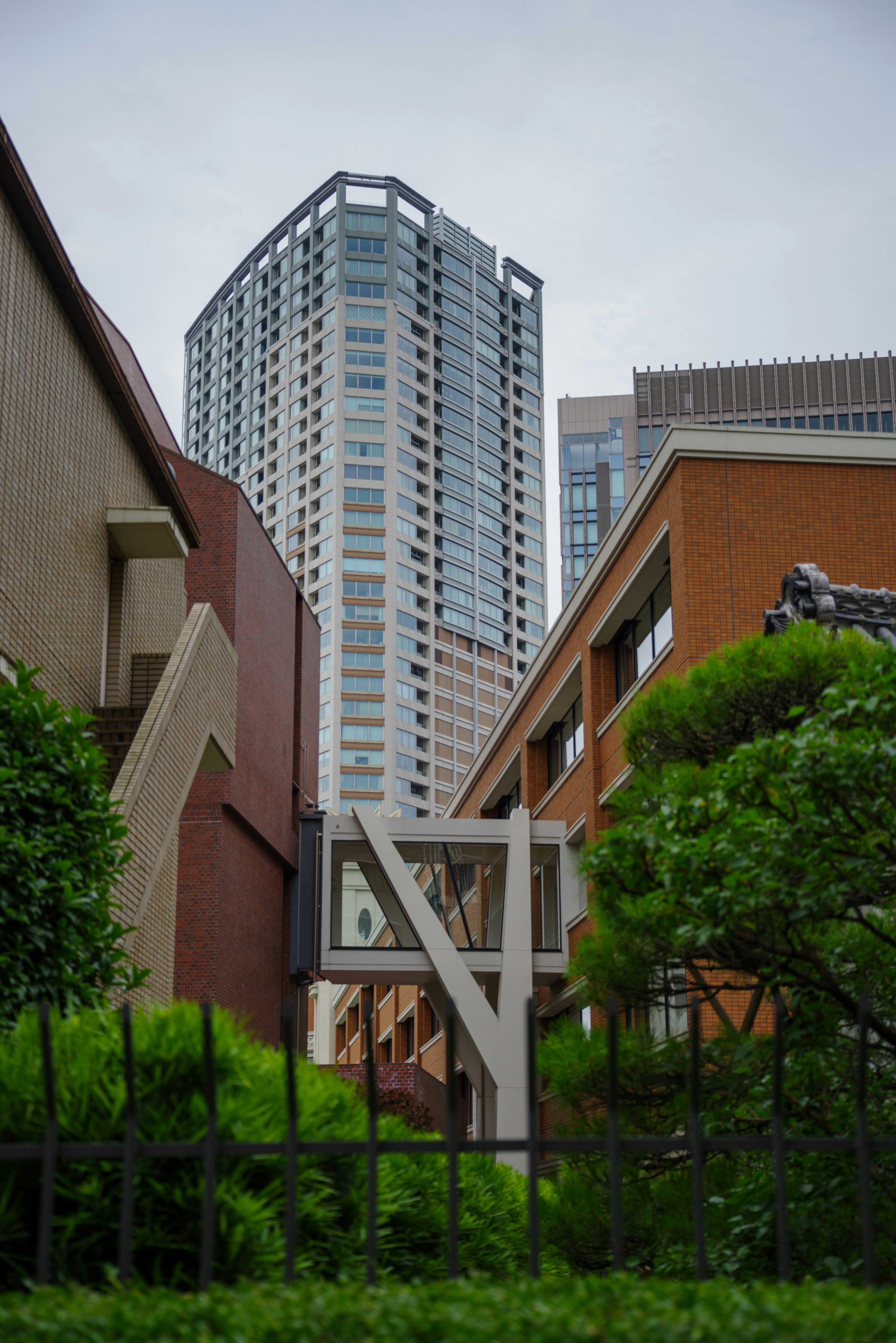 城市風景，包含高樓大廈和綠化