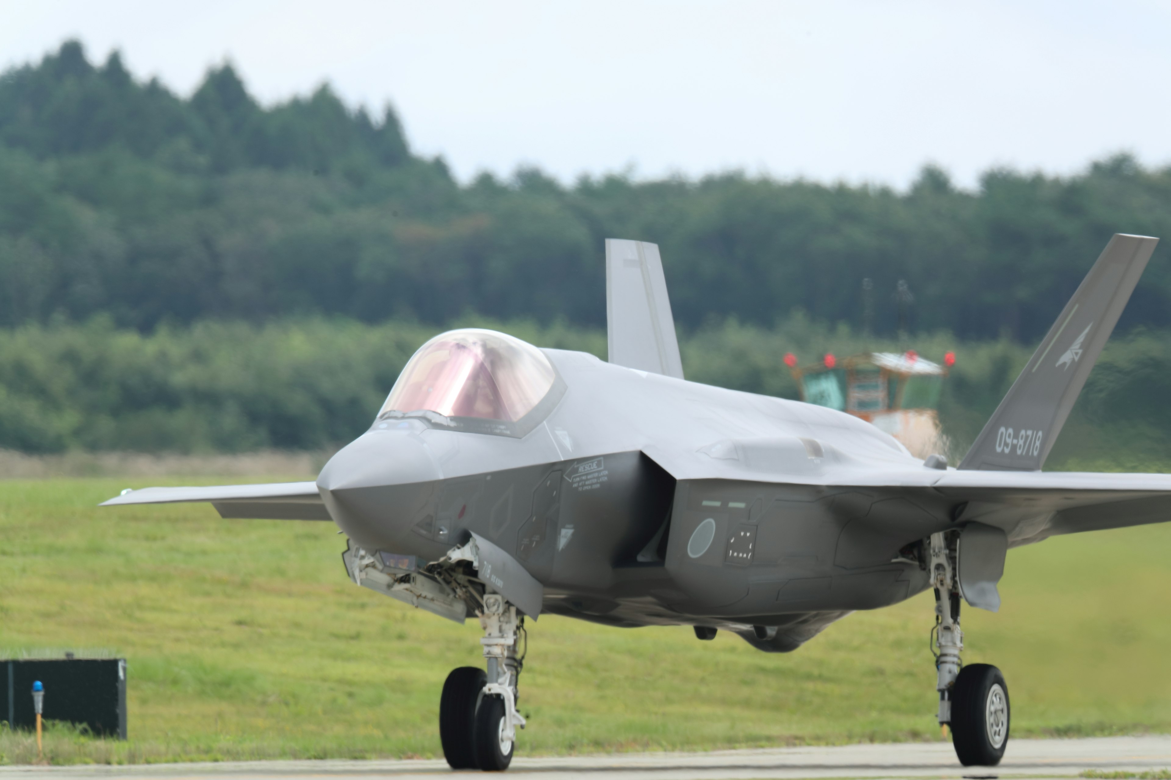 F-35 fighter jet taxiing on the runway