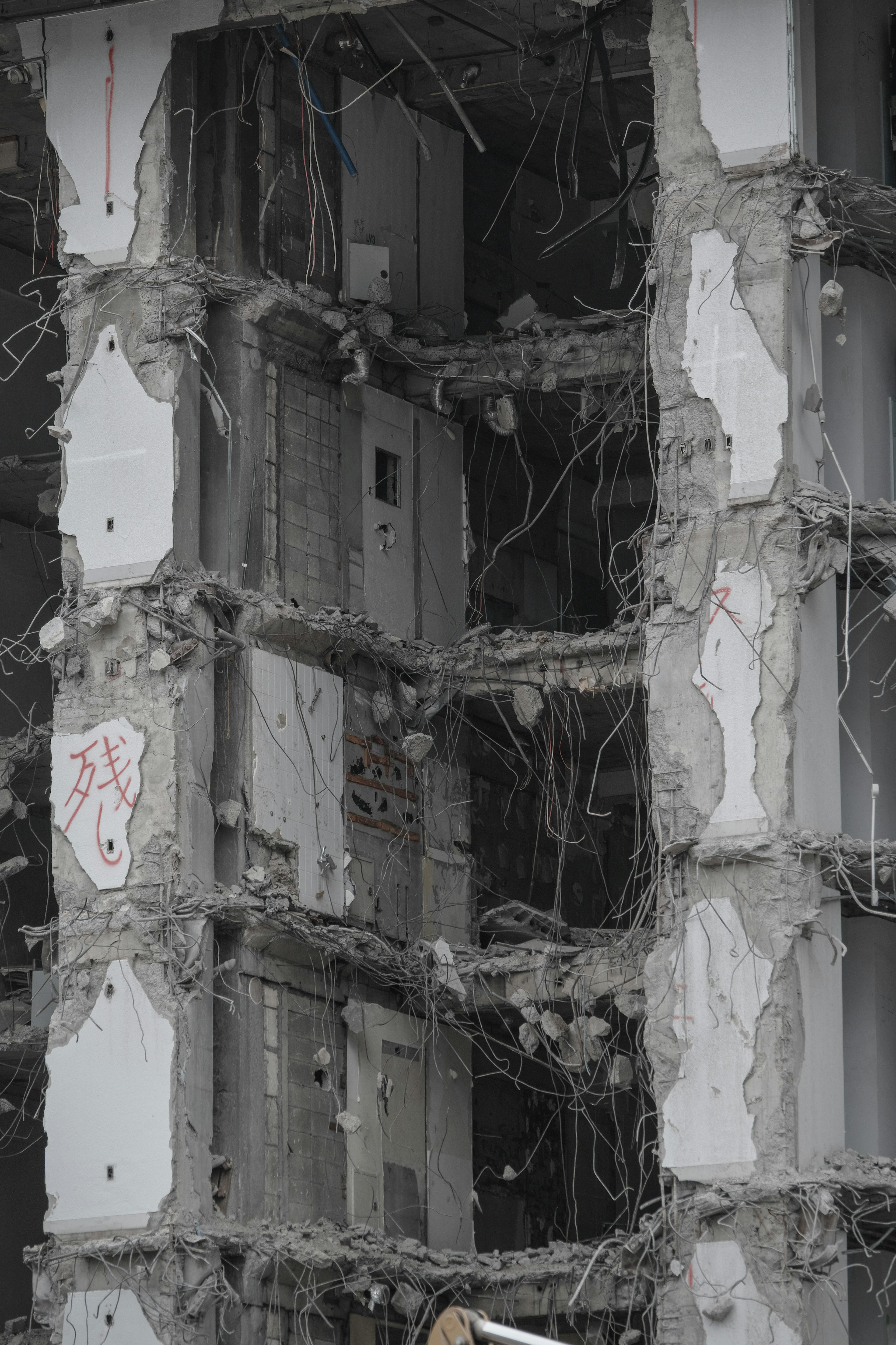 Imagen que muestra el interior de un edificio en demolición