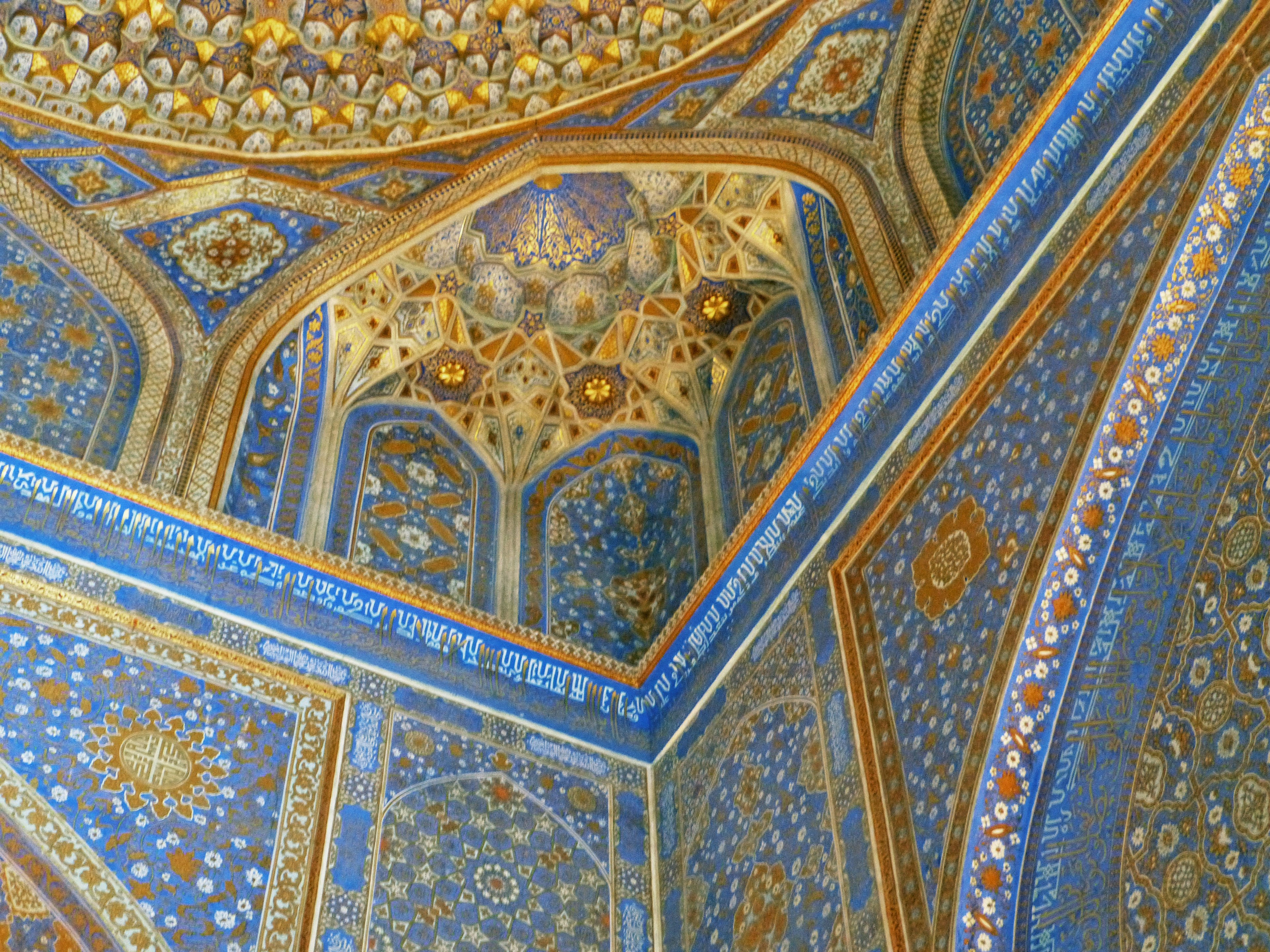 Detailed ceiling with beautiful blue and gold decorations