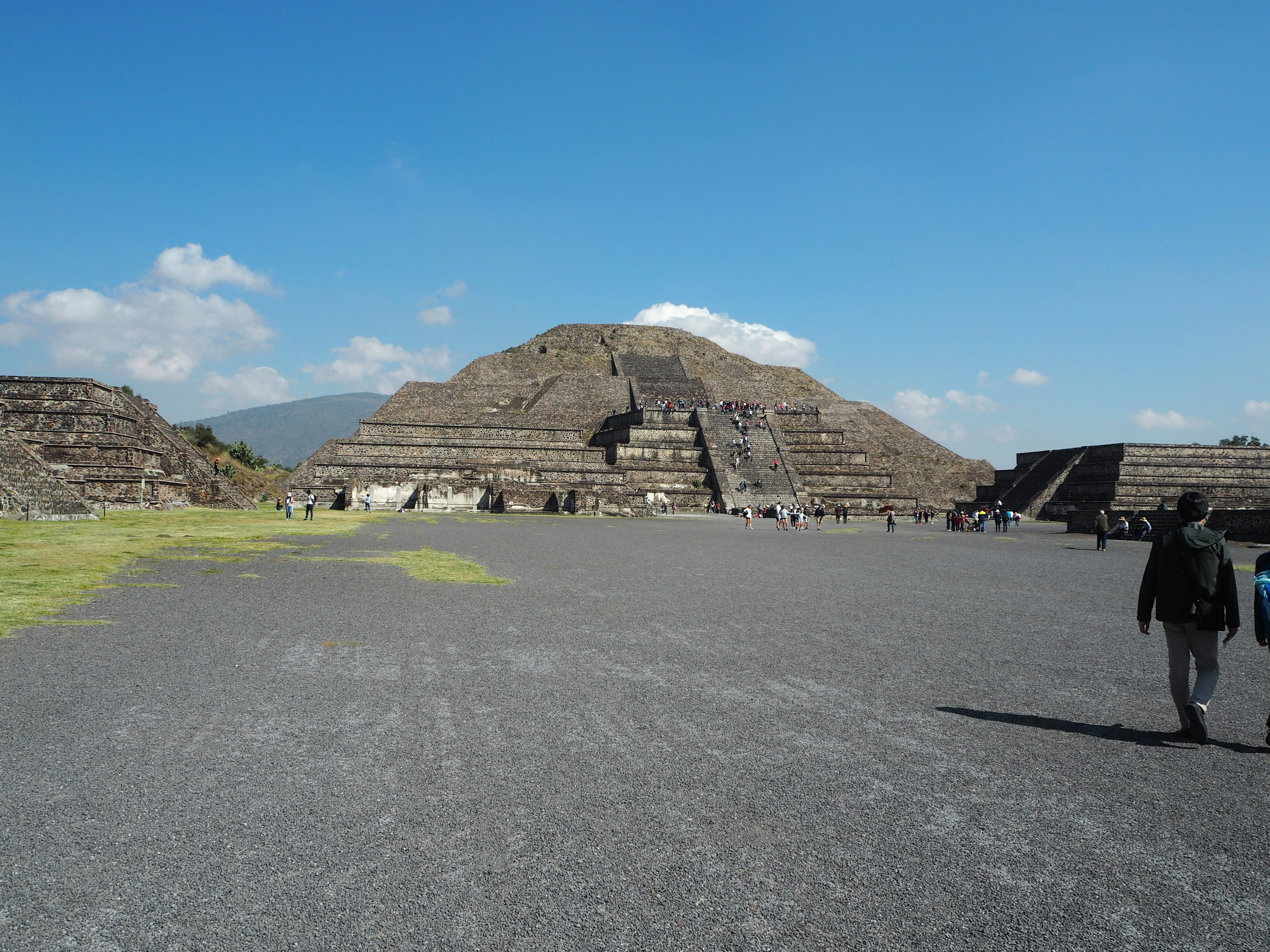 Teotihuacan pyramids with clear blue sky