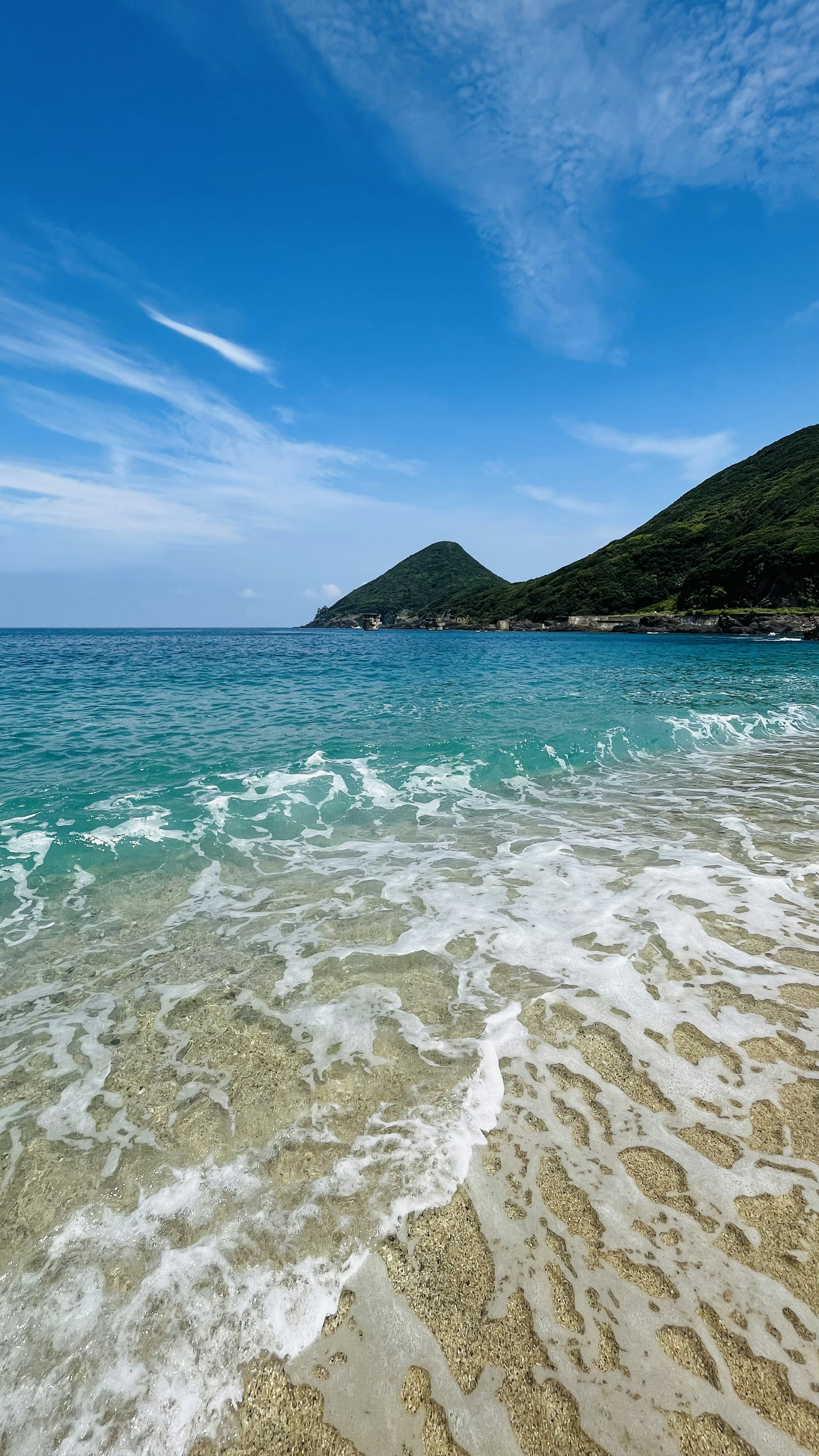 美しいビーチと透明な海の景色