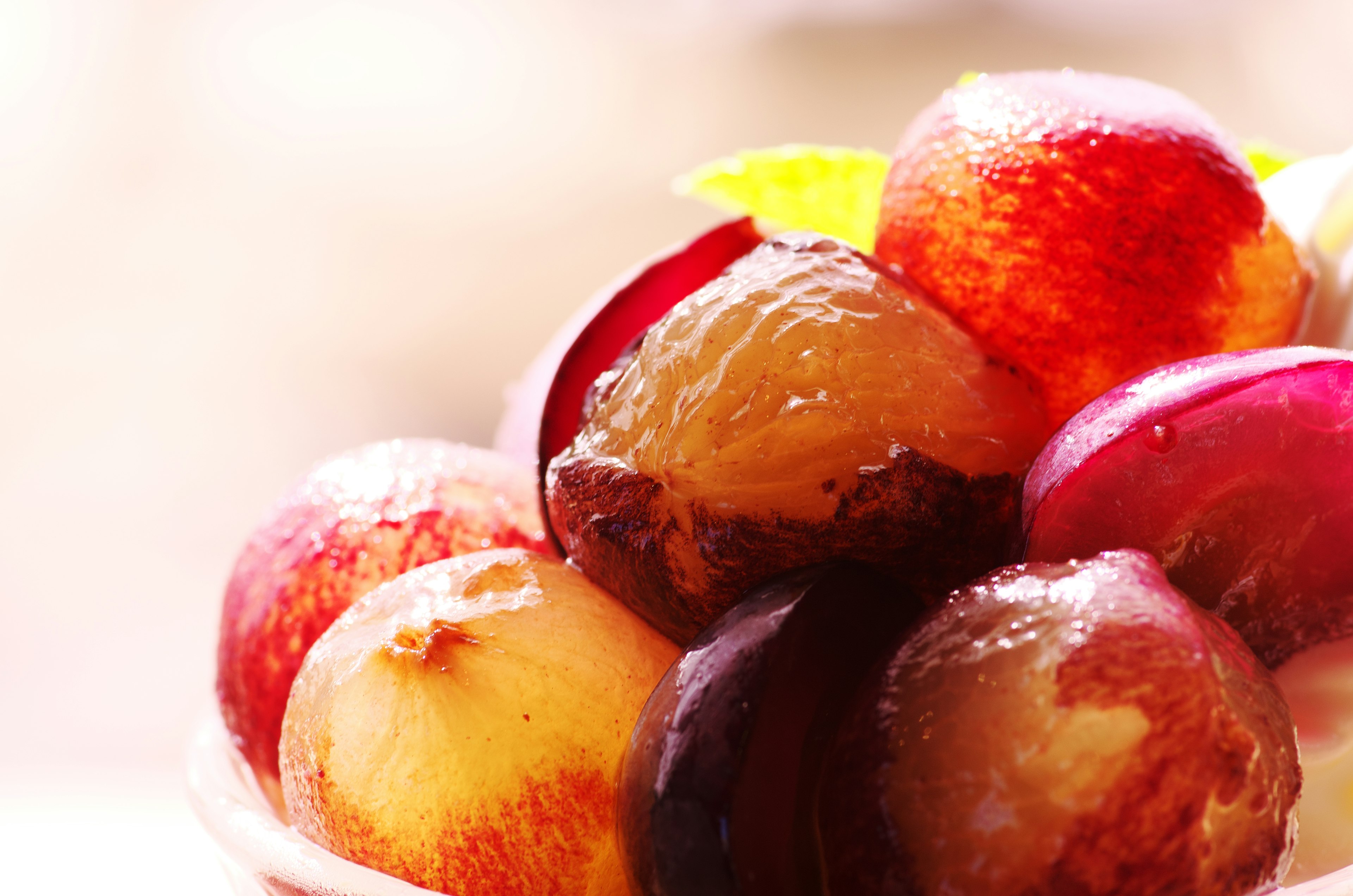 Un assortiment coloré de fruits avec des couleurs et des textures vibrantes