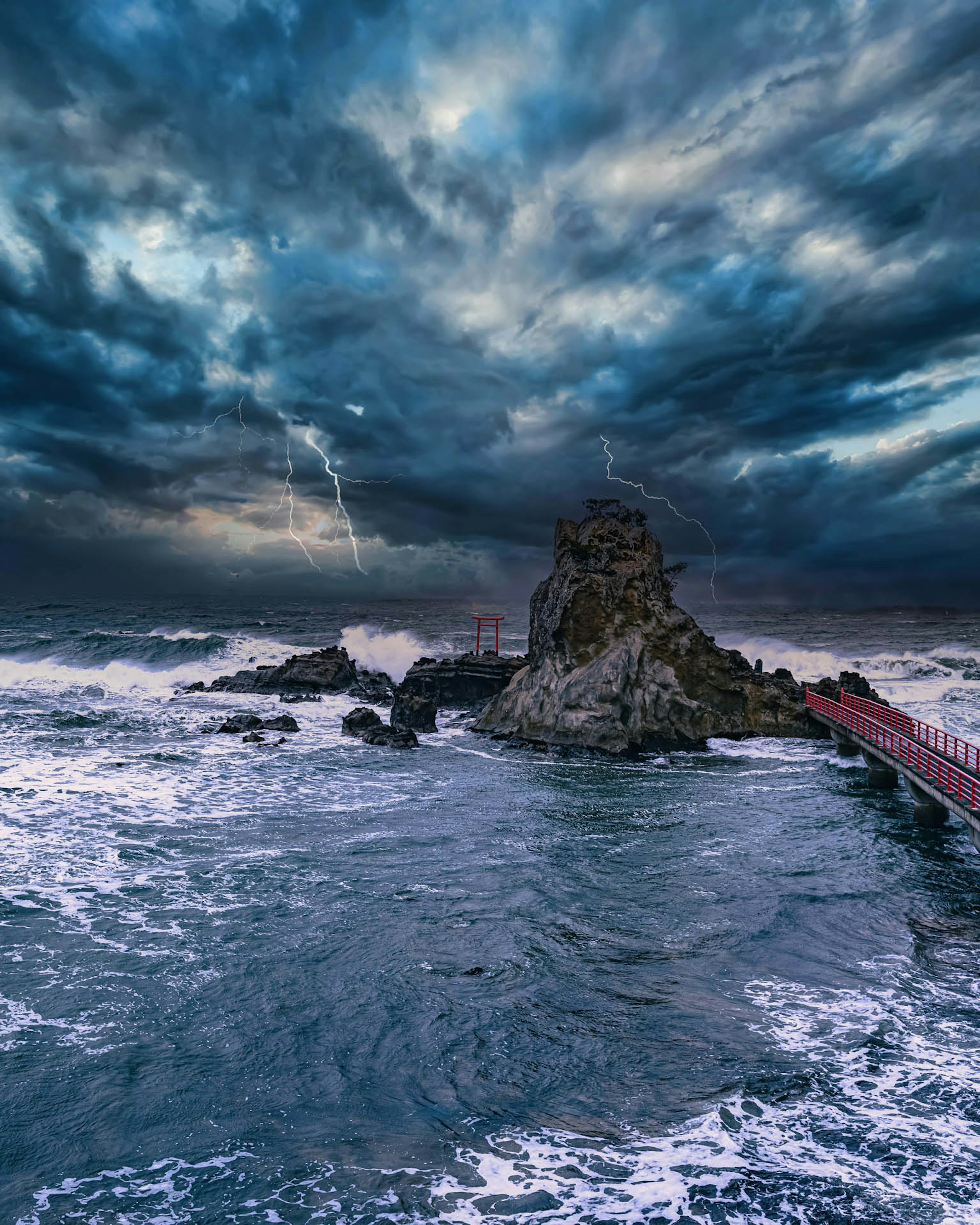 Île rocheuse dans une mer tempétueuse avec des nuages dramatiques et des éclairs