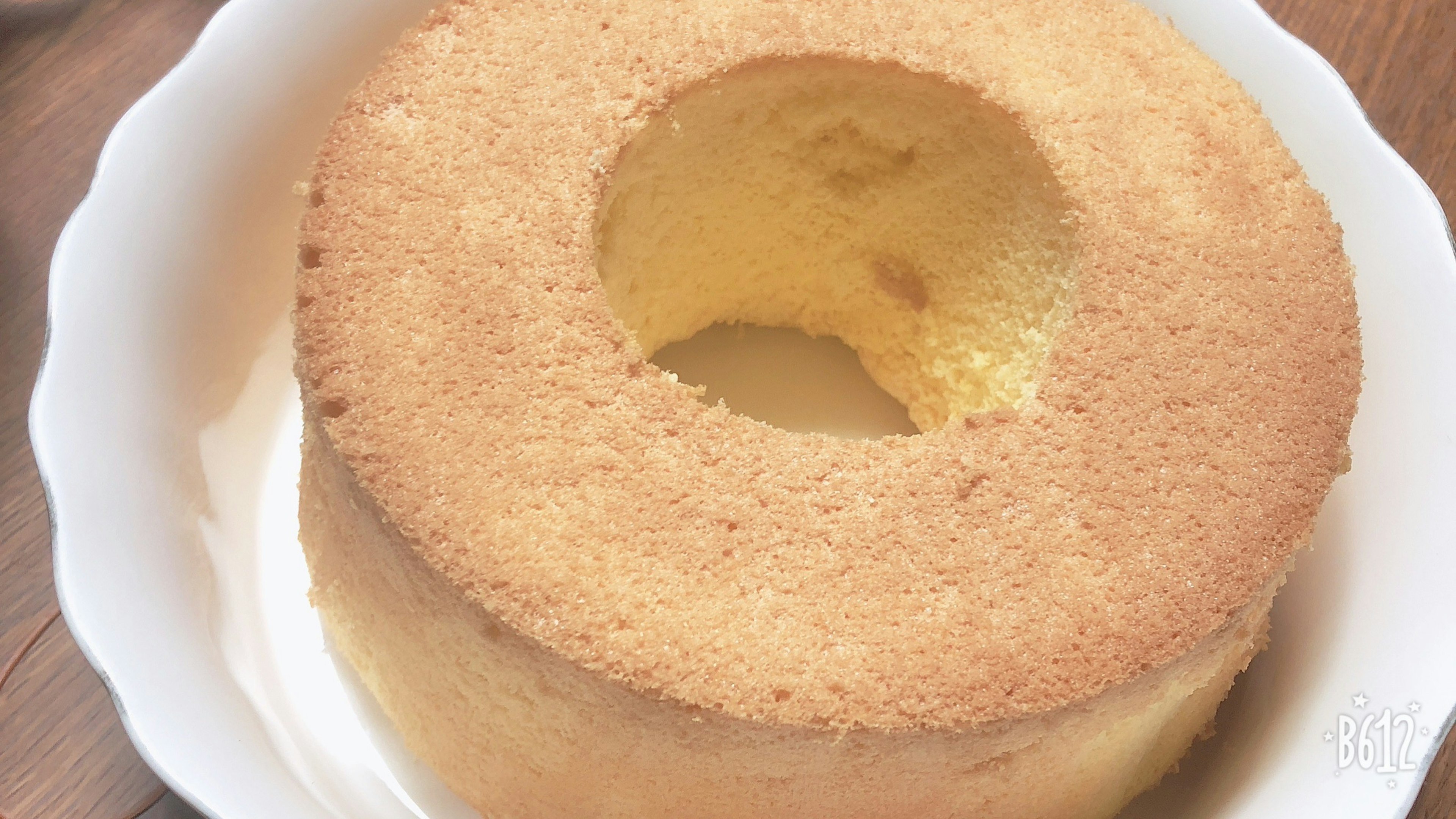 Fluffy chiffon cake with a hollow center