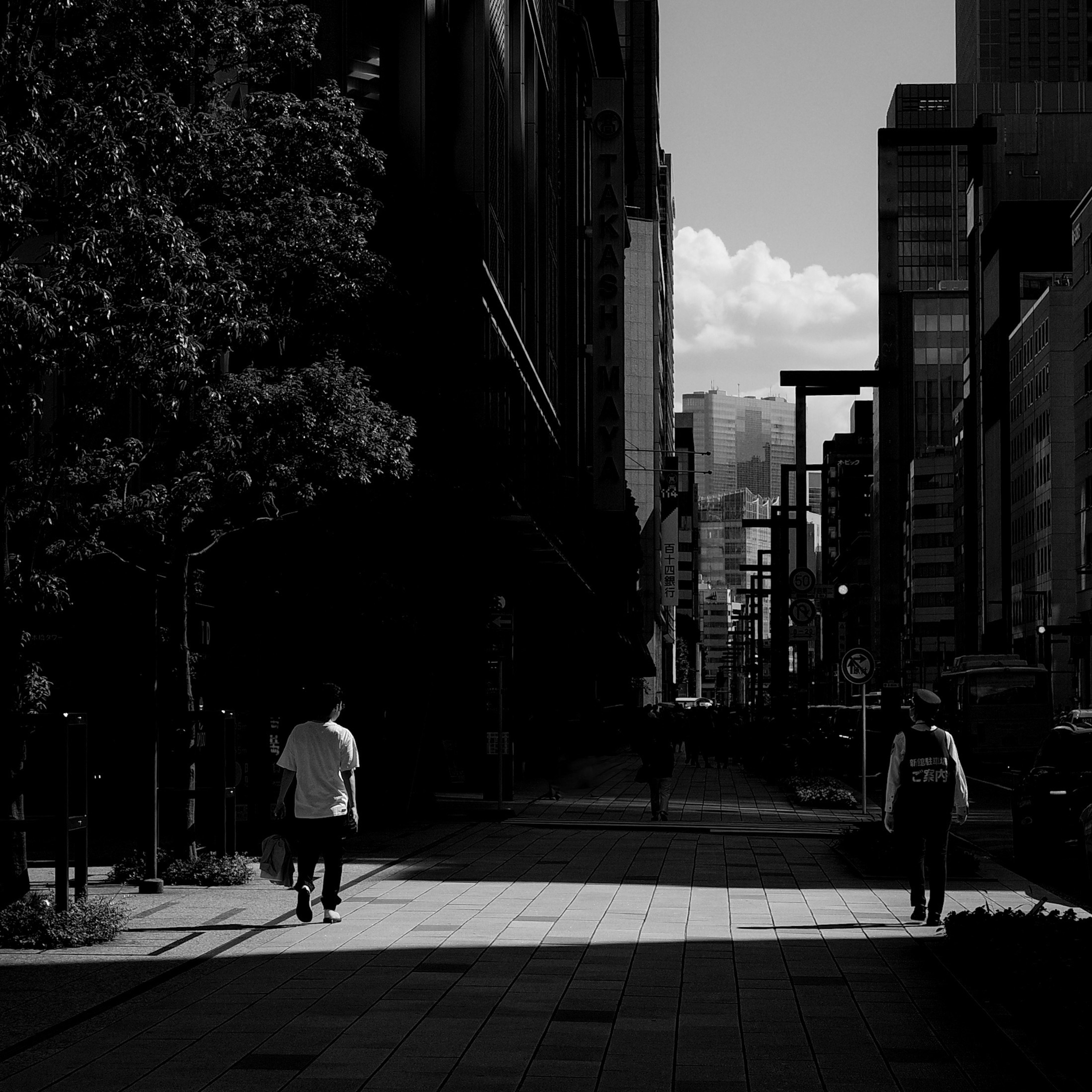 photo-i3wIAqTAMxqt20RlAq11-image