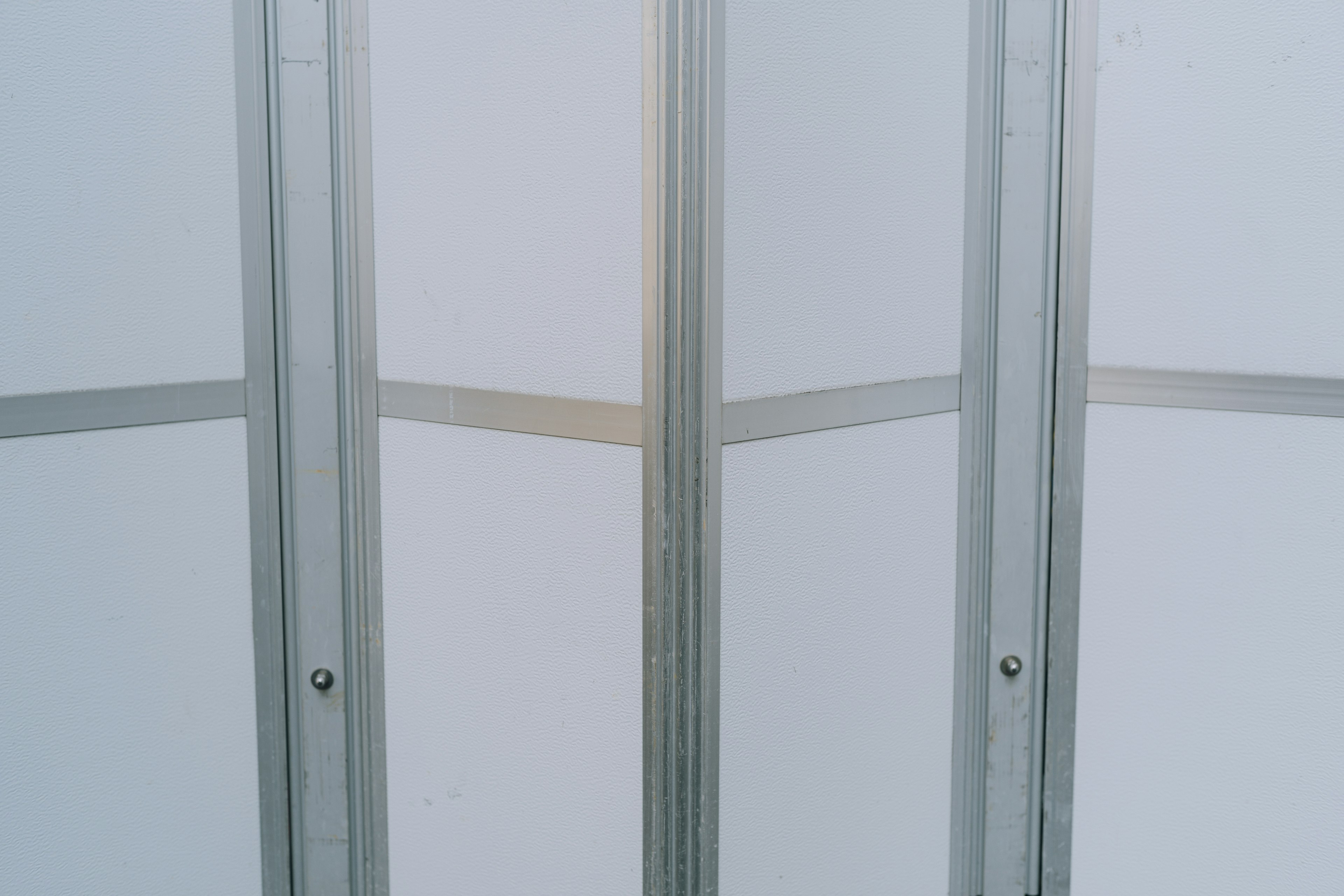 Transparent panels with metal frame partition