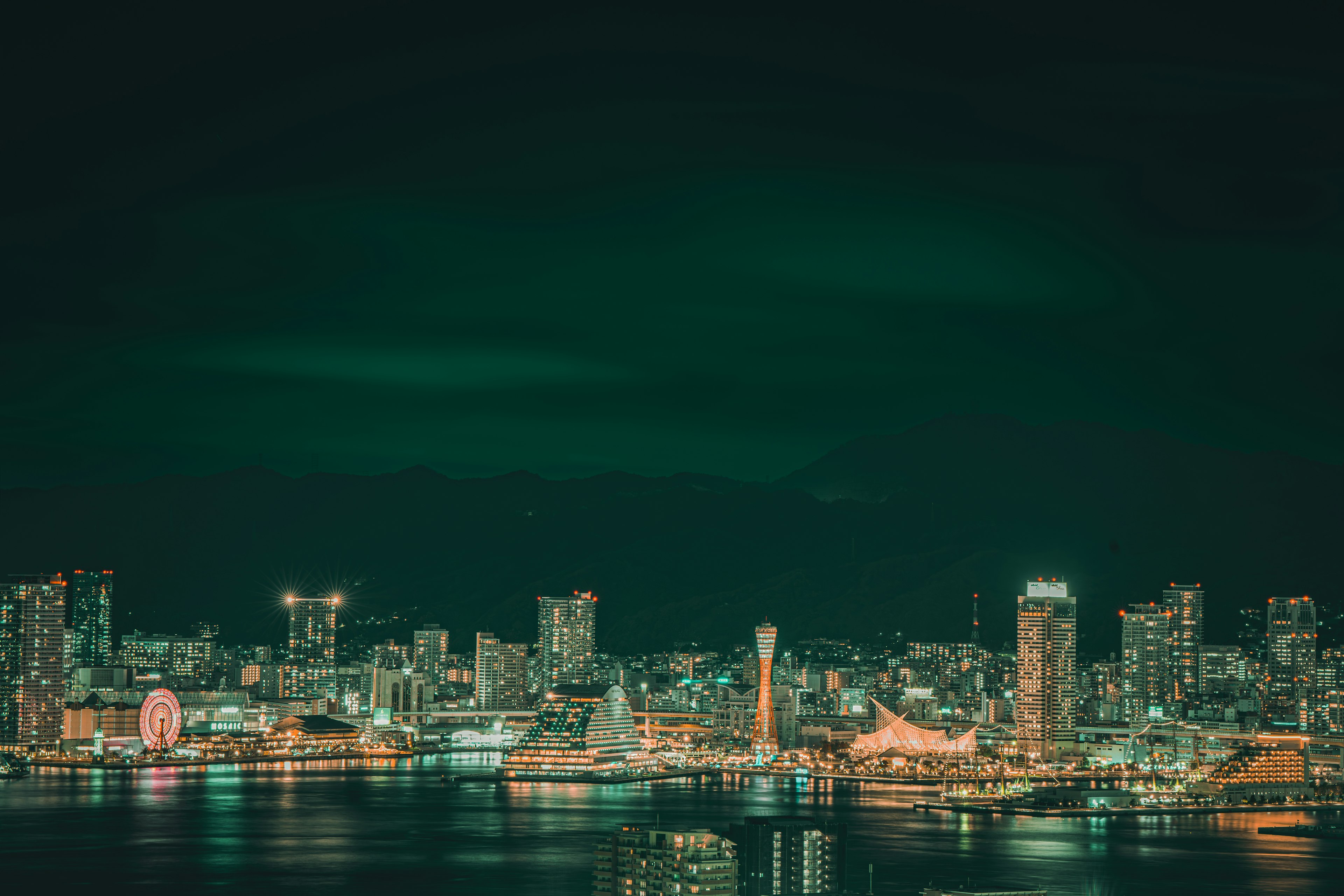 夜の都市の景色が広がる美しい風景