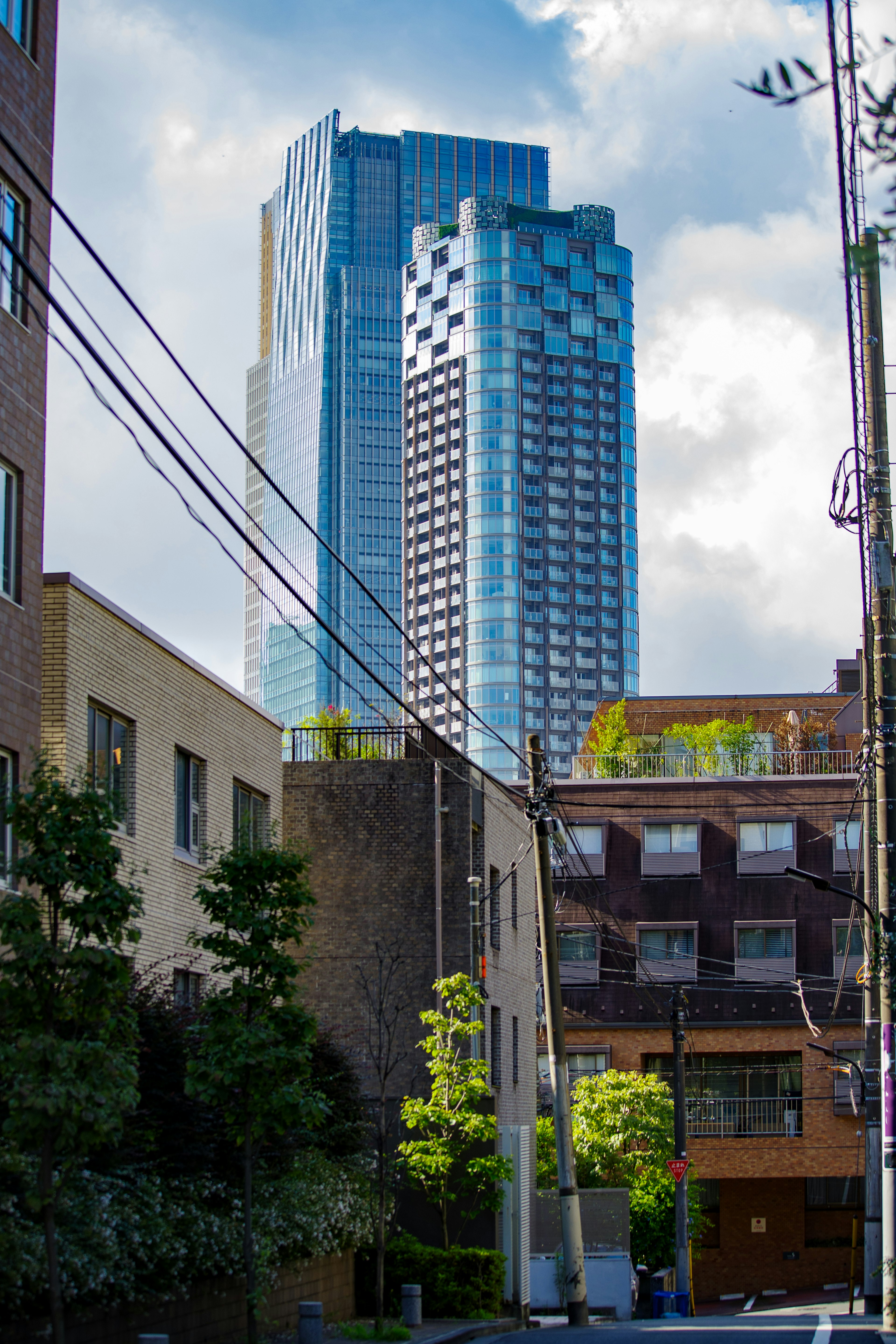 Urban landscape featuring a skyscraper in Tokyo