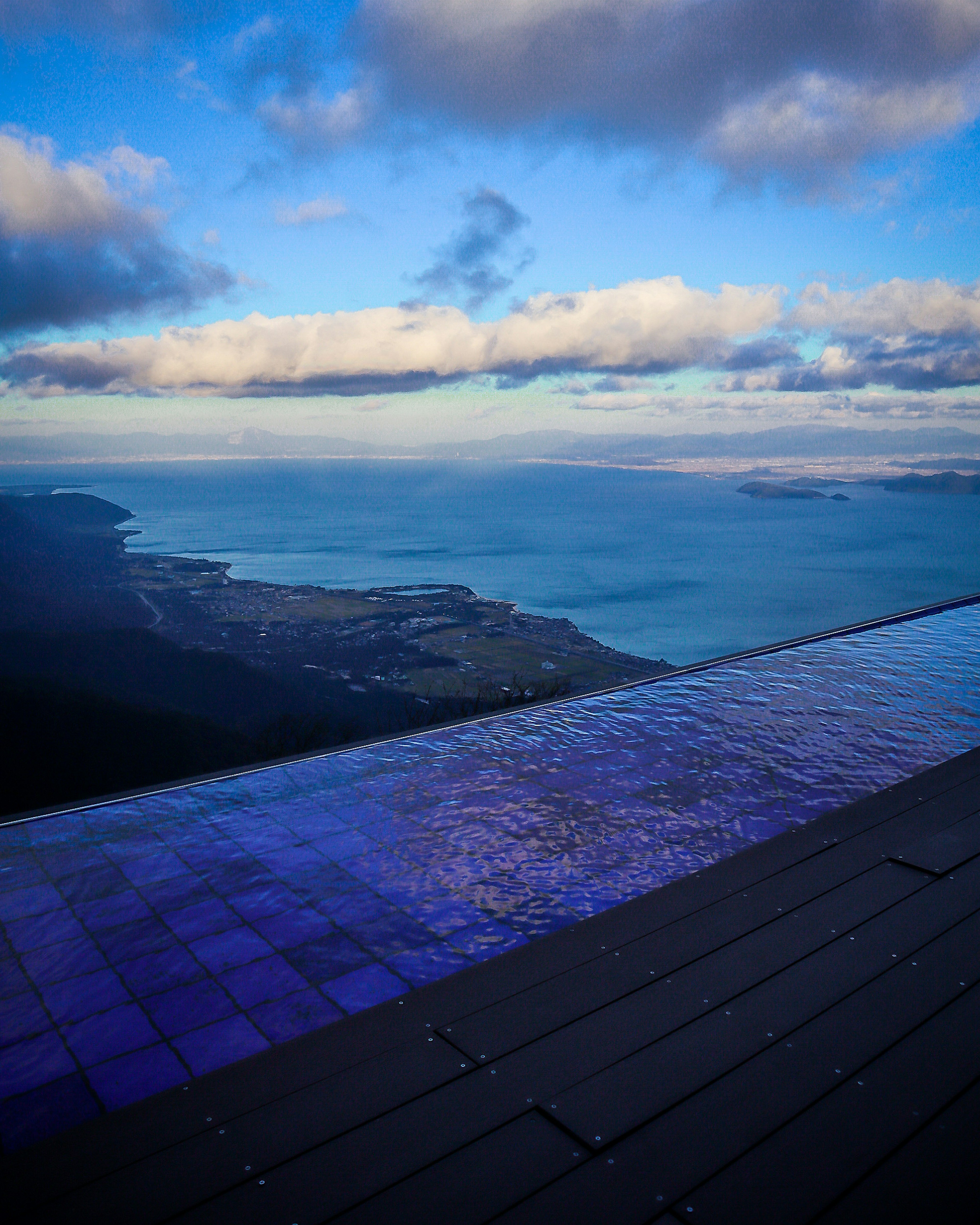 Stunning view of the sea with clouds and blue water surface