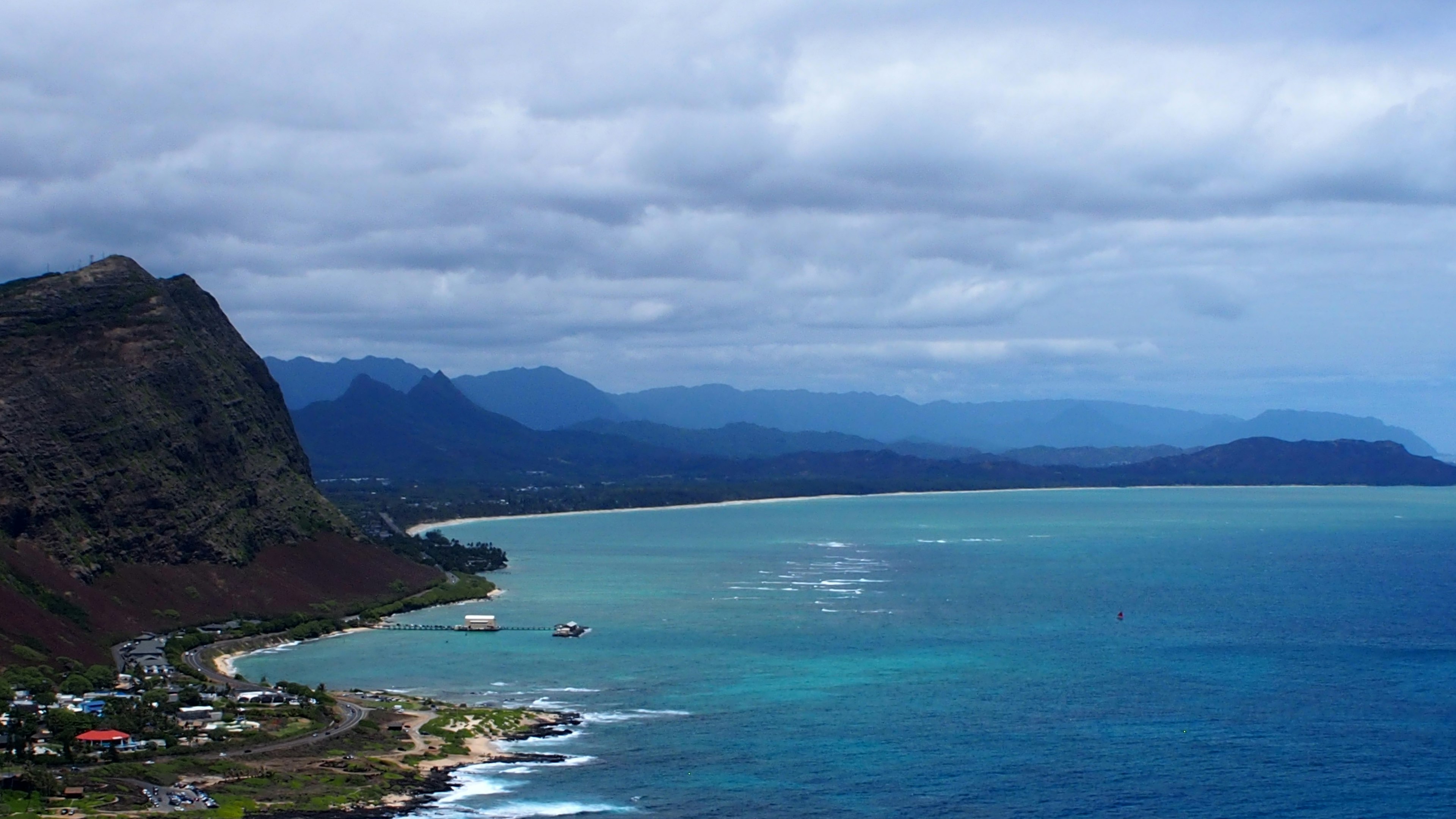 Scenic view of Hawaii featuring mountains and ocean