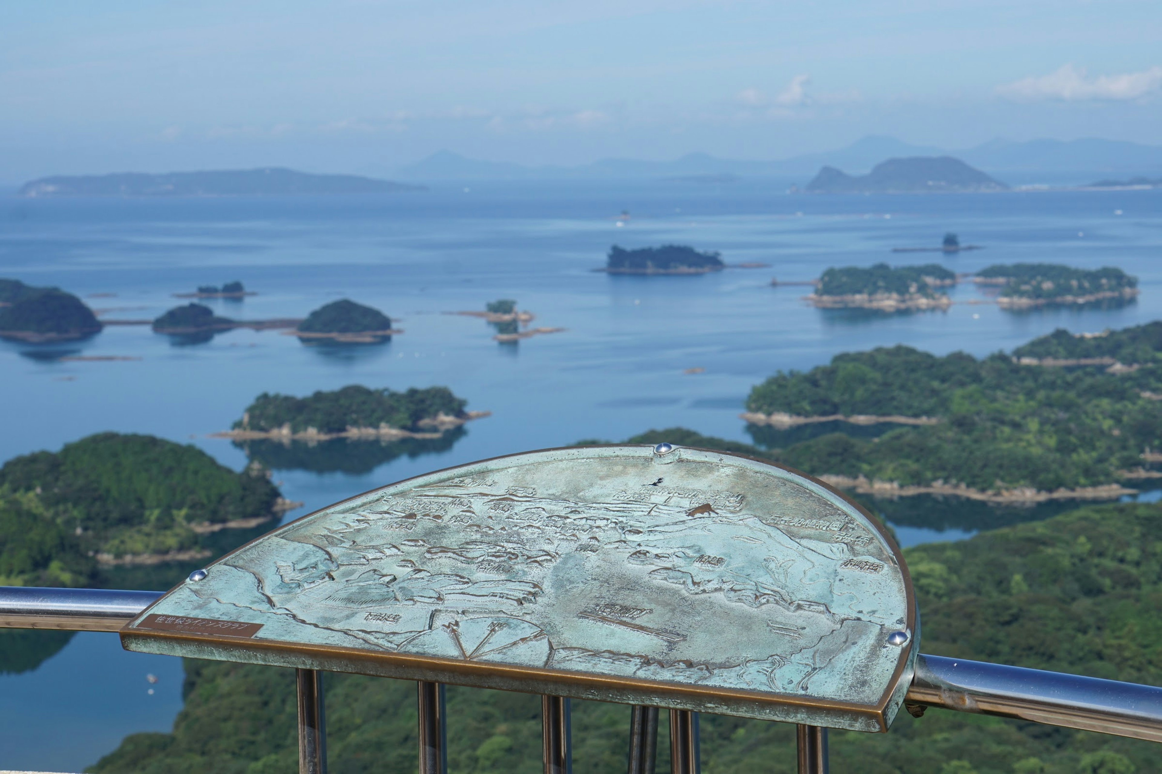 Viewpoint map showing ocean scenery and islands