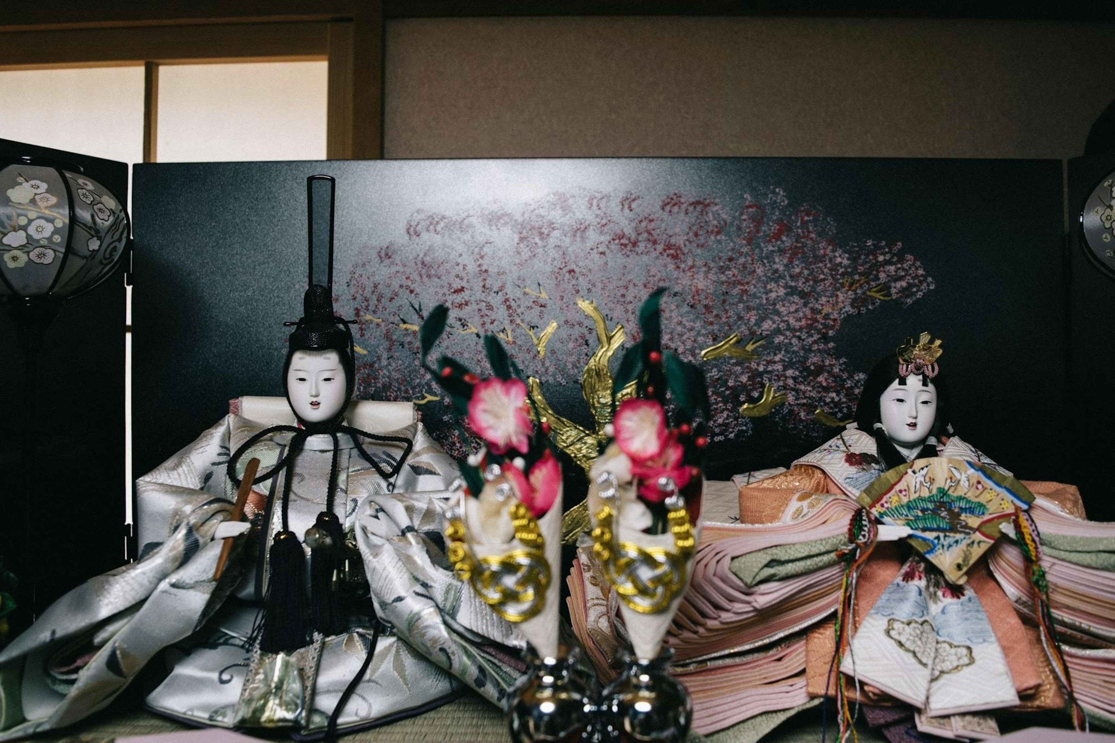 Pameran boneka tradisional Jepang untuk Hina Matsuri