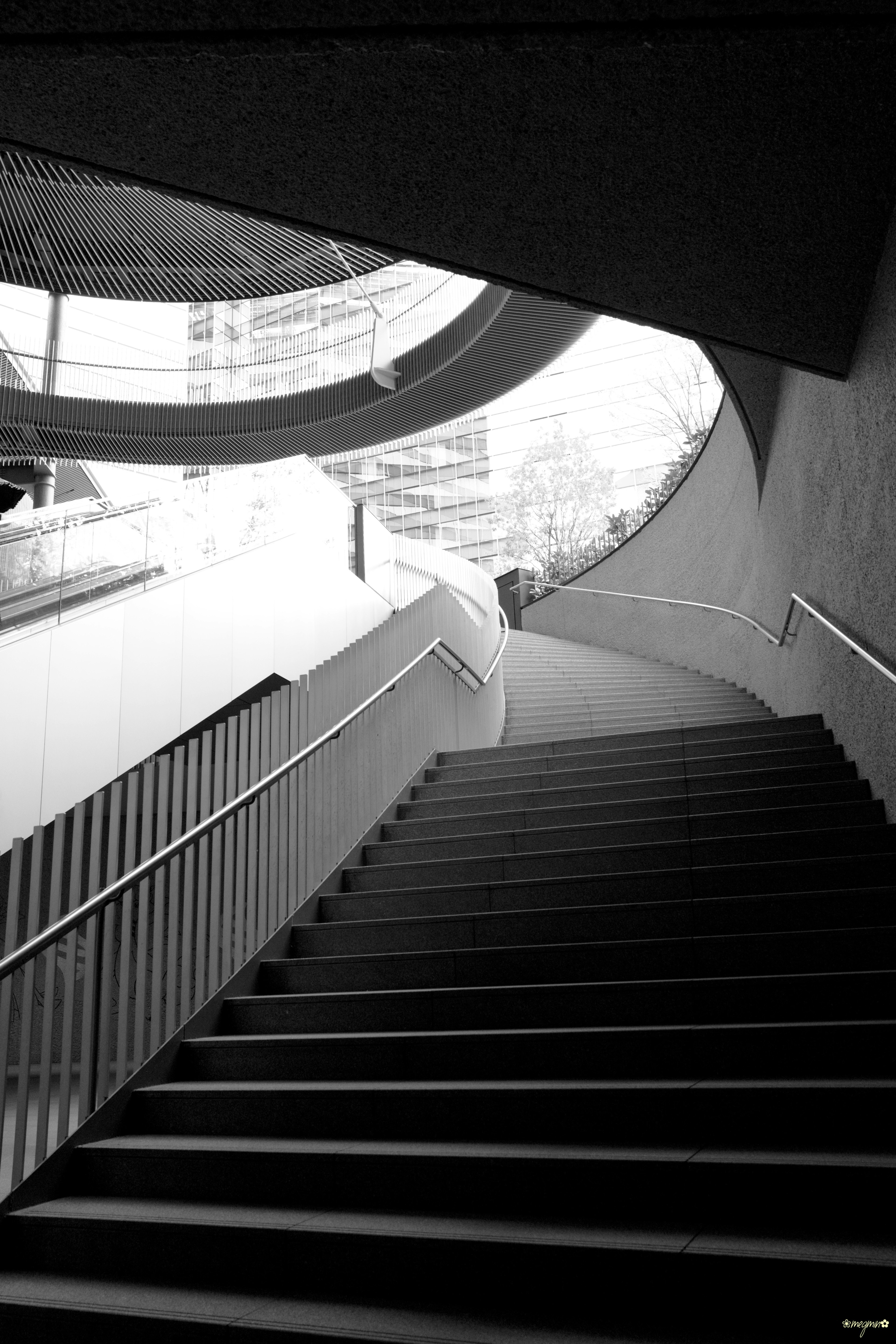 photo-v3tDUYVsVD8MmHVVuz3R-image