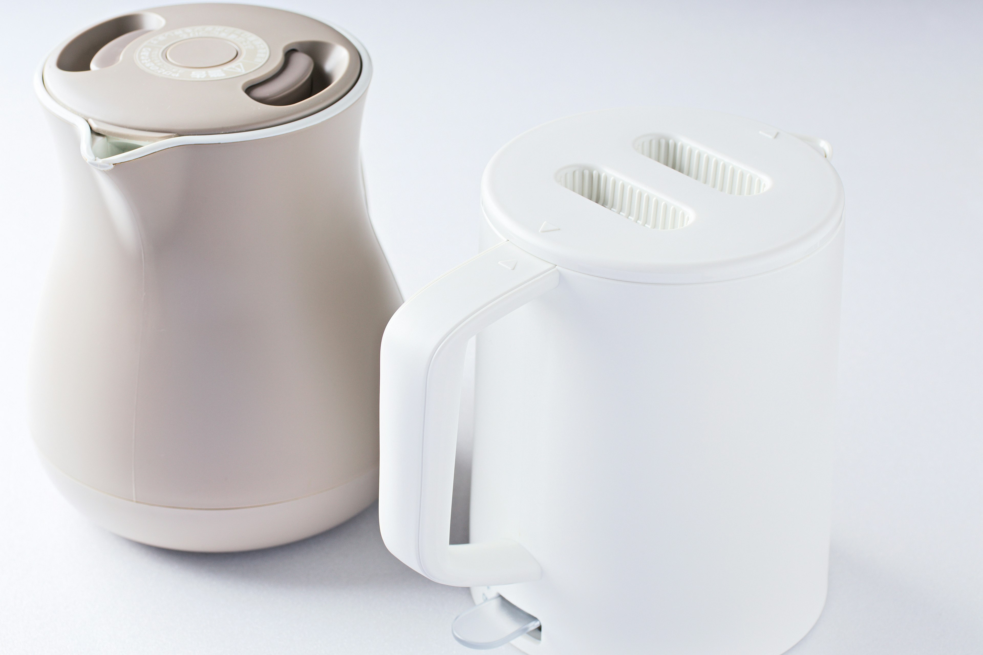 A simple design kettle and toaster displayed together