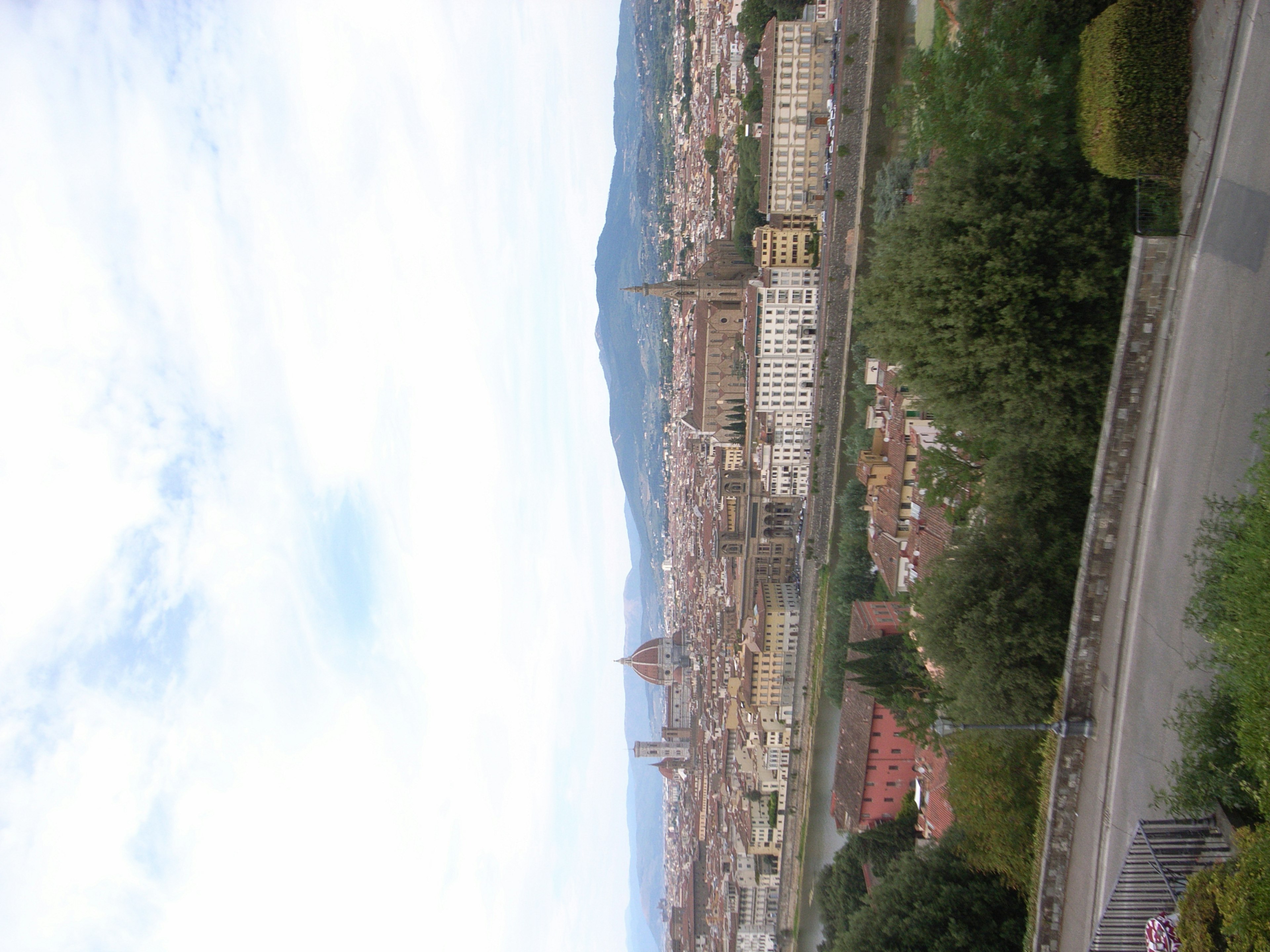 Blick auf die Stadtlandschaft von Florenz mit blauem Himmel