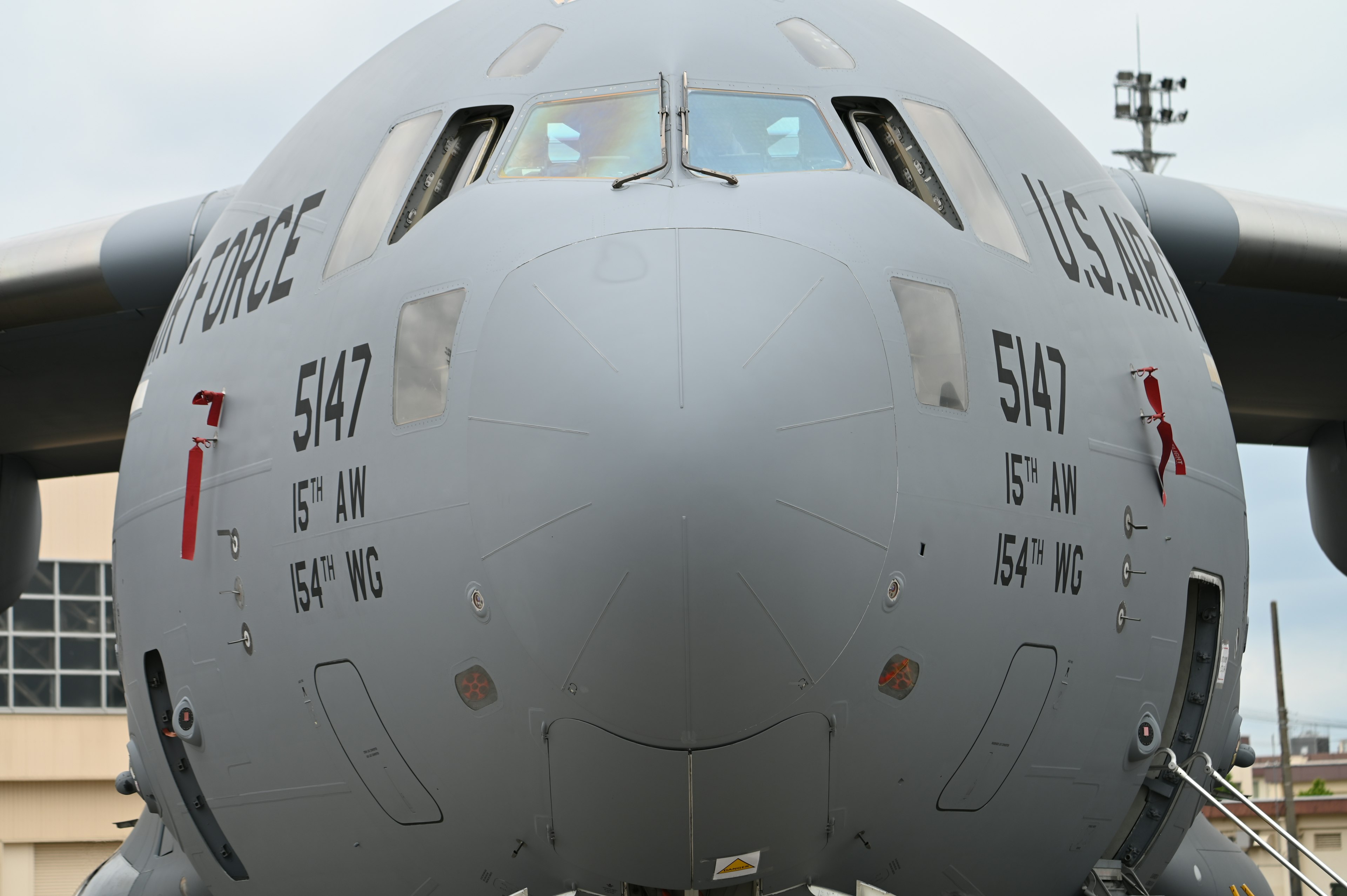 มุมมองด้านหน้าของ C-17 Globemaster III ของกองทัพอากาศสหรัฐอเมริกา